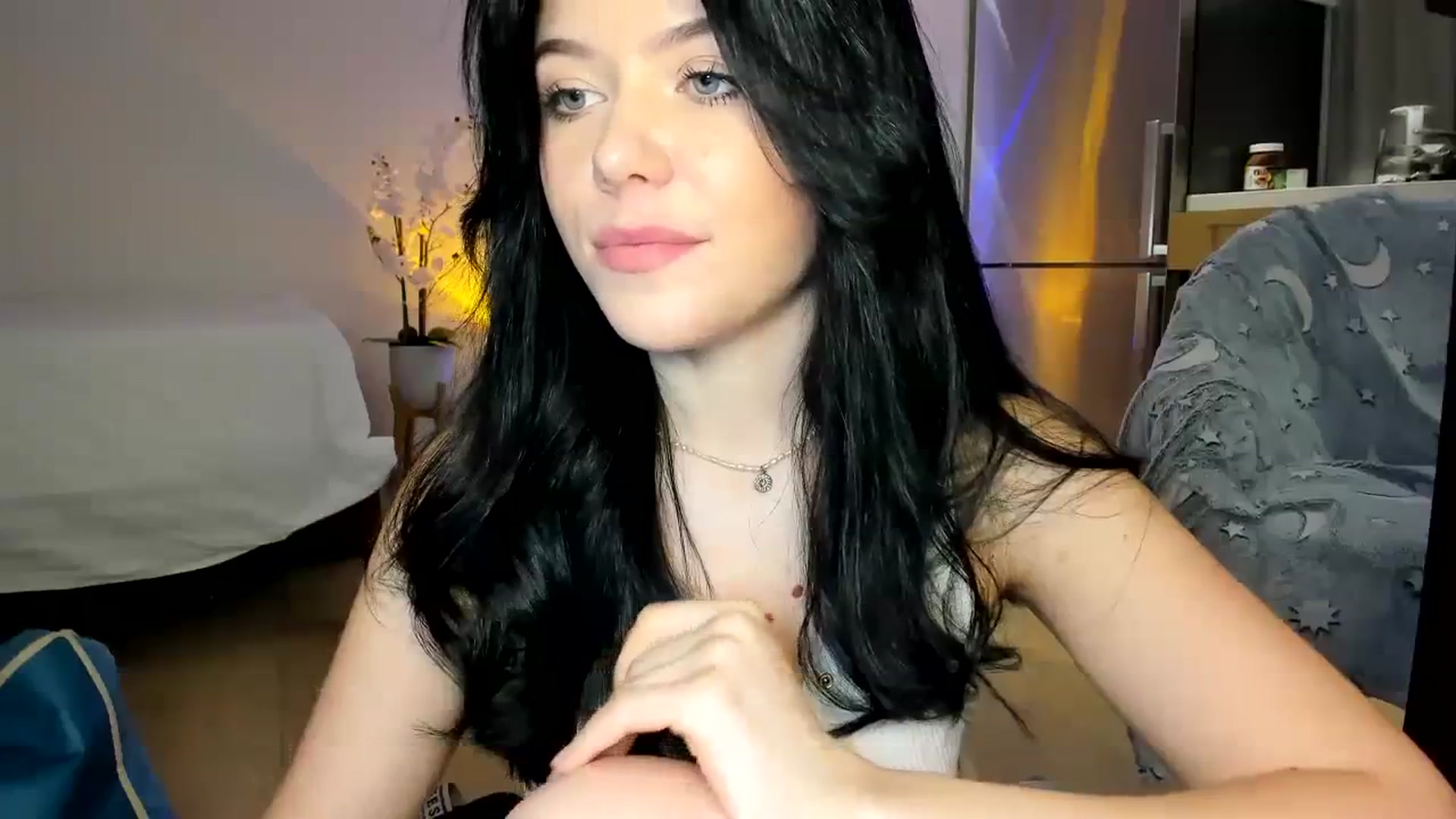 Gallery image thumbnail from Nancy_Morris's myfreecams stream on, 06/06/2023, 04:20 image 8 of 20