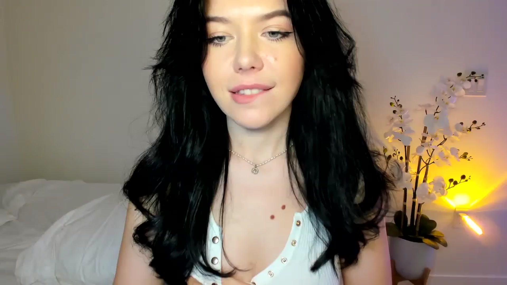 Gallery image thumbnail from Nancy_Morris's myfreecams stream on, 06/06/2023, 05:46 image 15 of 20