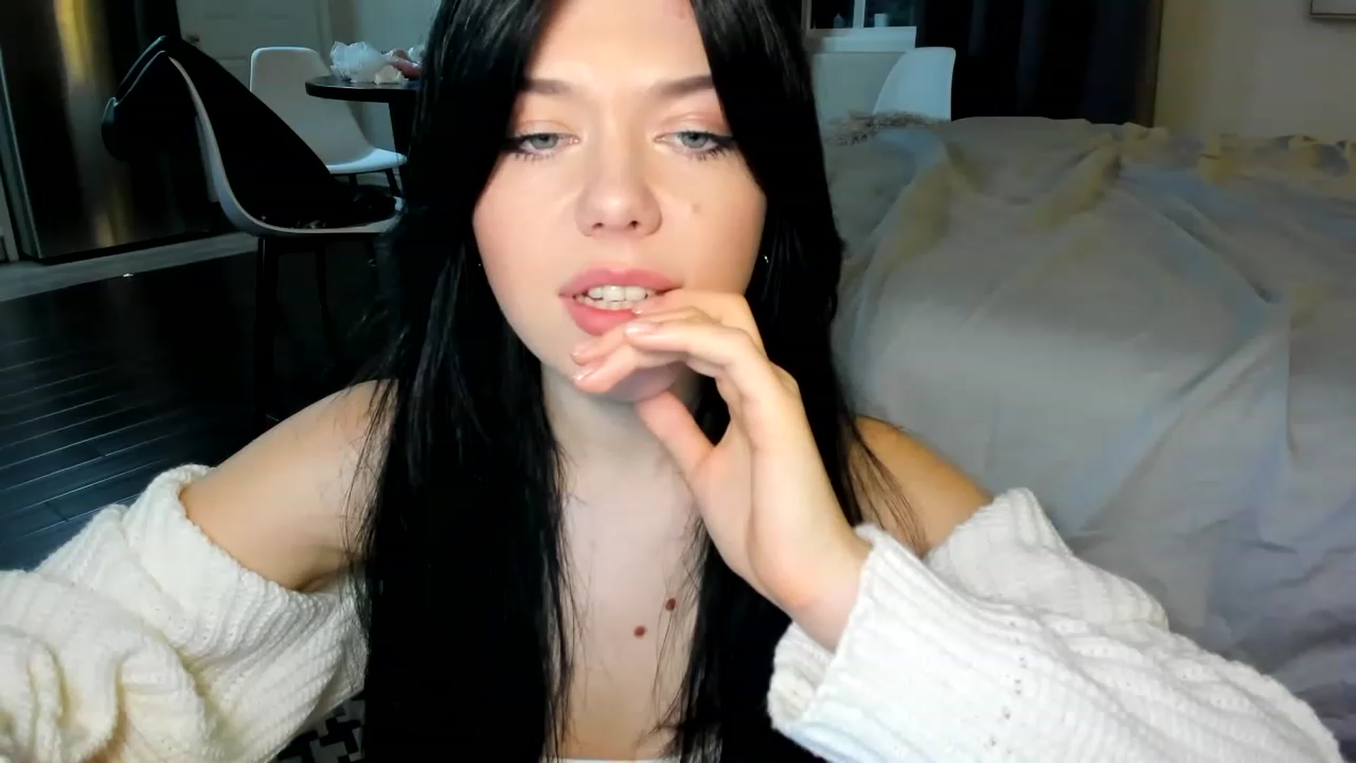 Gallery image thumbnail from Nancy_Morris's myfreecams stream on, 06/08/2023, 06:28 image 8 of 20