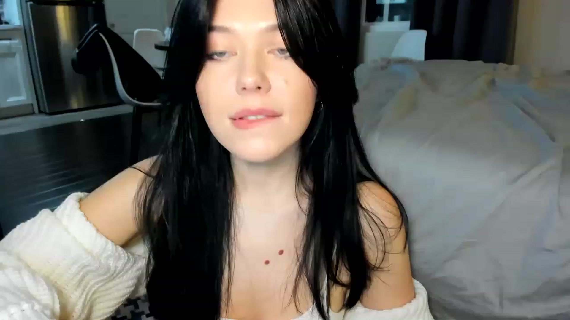 Gallery image thumbnail from Nancy_Morris's myfreecams stream on, 06/08/2023, 06:28 image 7 of 20