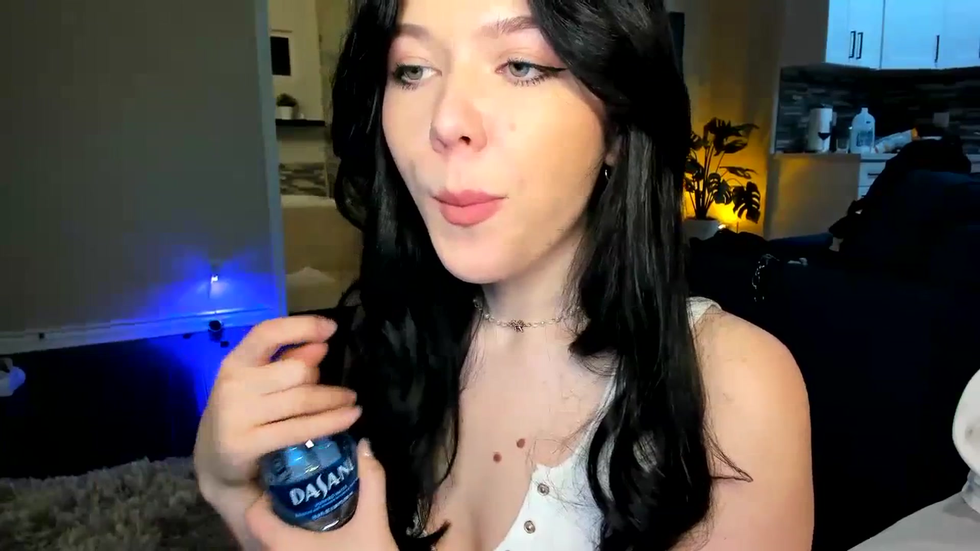 Gallery image thumbnail from Nancy_Morris's myfreecams stream on, 06/10/2023, 05:18 image 17 of 20