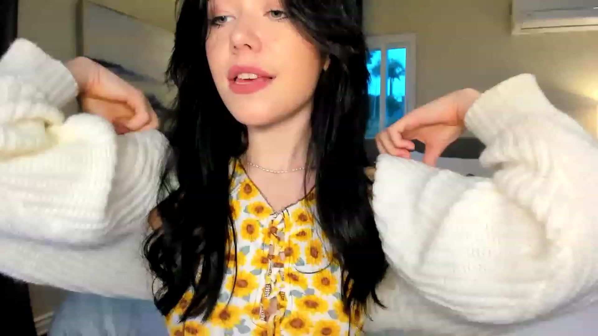Gallery image thumbnail from Nancy_Morris's myfreecams stream on, 06/12/2023, 02:46 image 17 of 20
