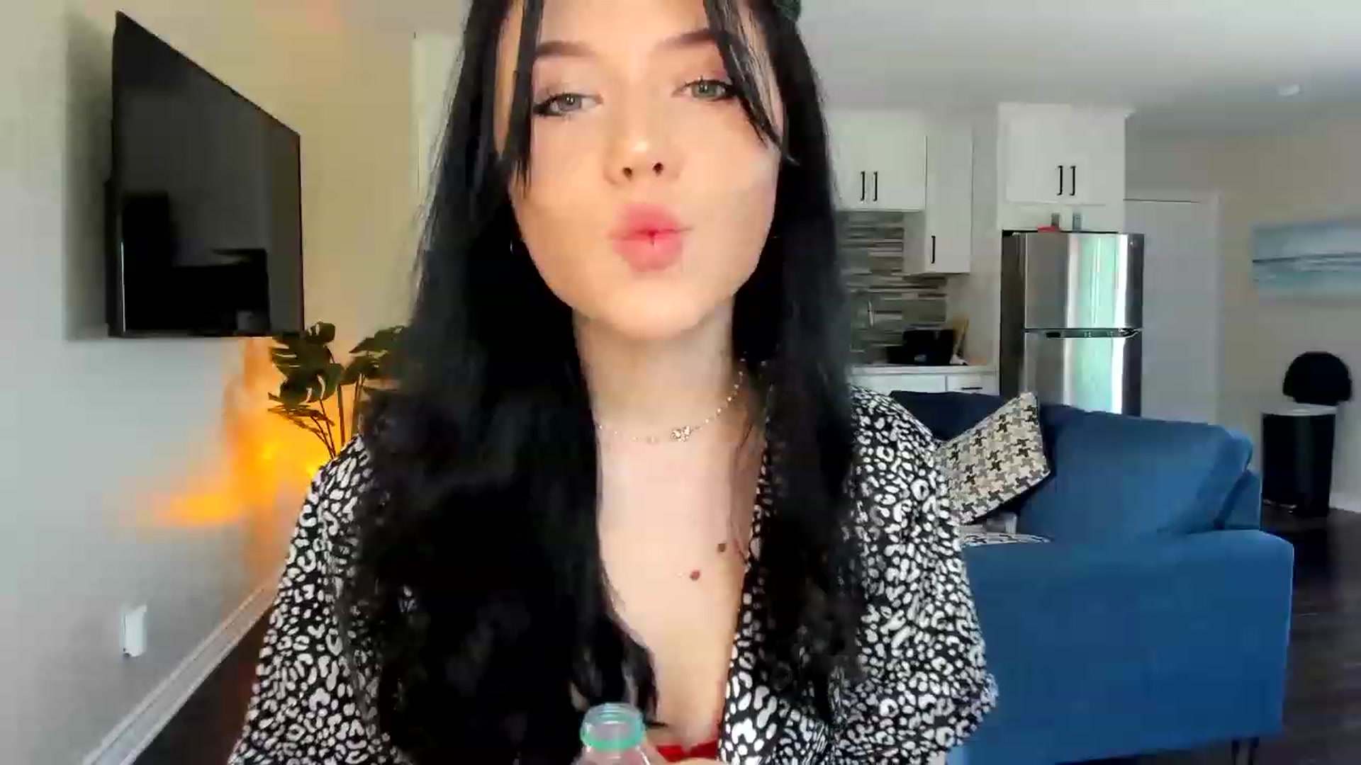 Gallery image thumbnail from Nancy_Morris's myfreecams stream on, 06/15/2023, 24:04 image 7 of 20