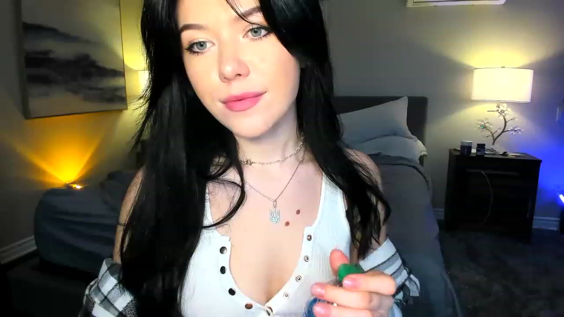 Gallery image thumbnail from Nancy_Morris's myfreecams stream on, 06/19/2023, 03:54 image 17 of 20