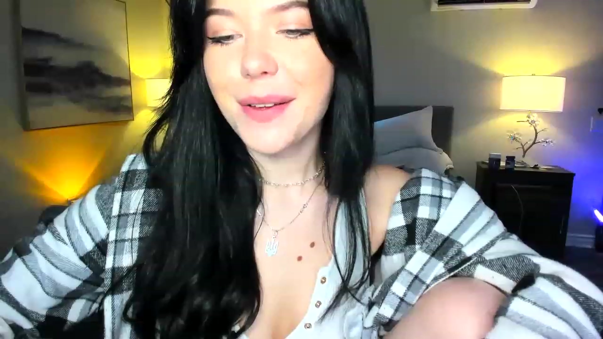 Gallery image thumbnail from Nancy_Morris's myfreecams stream on, 06/19/2023, 03:54 image 13 of 20