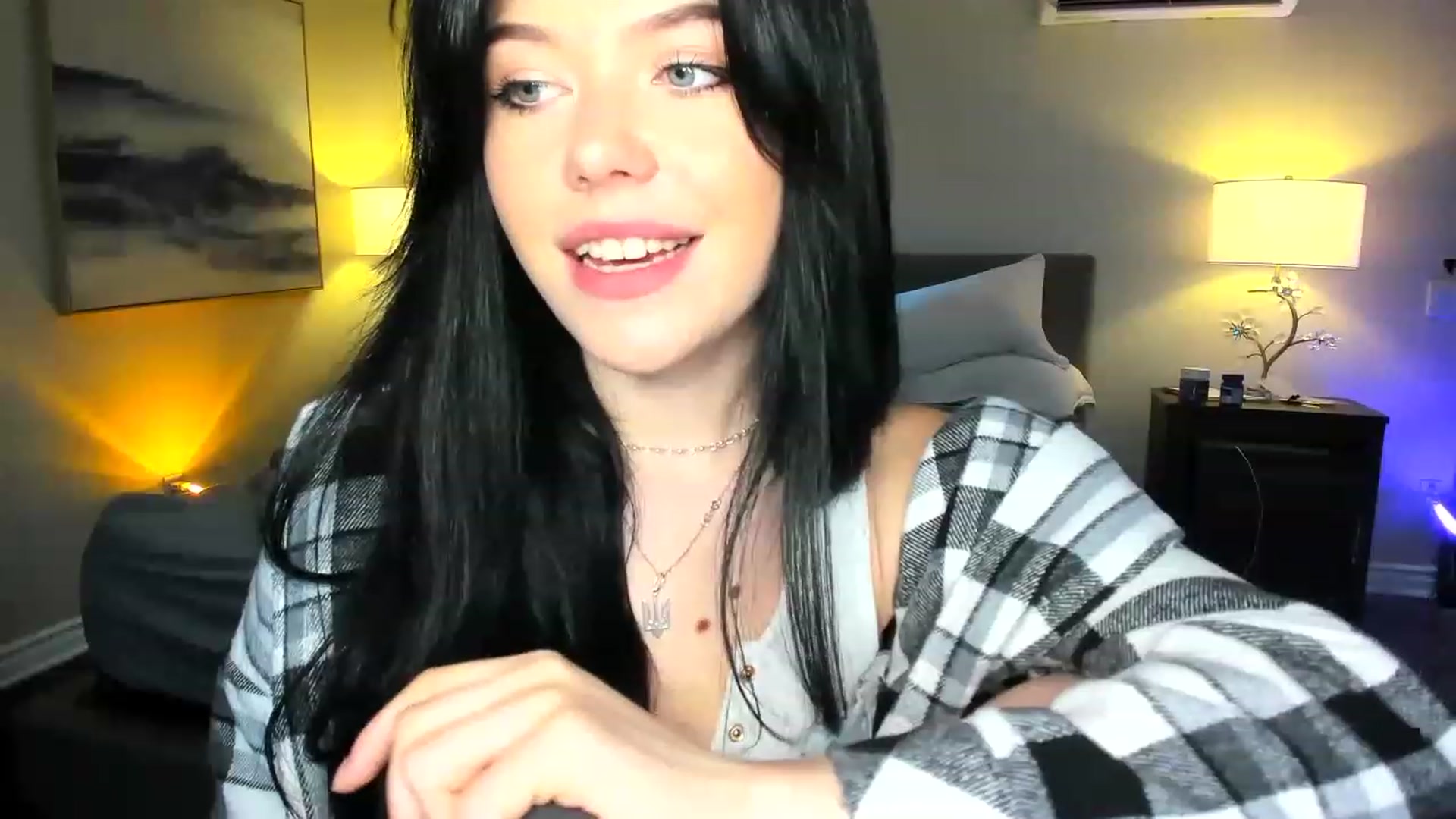 Gallery image thumbnail from Nancy_Morris's myfreecams stream on, 06/19/2023, 03:56 image 4 of 20