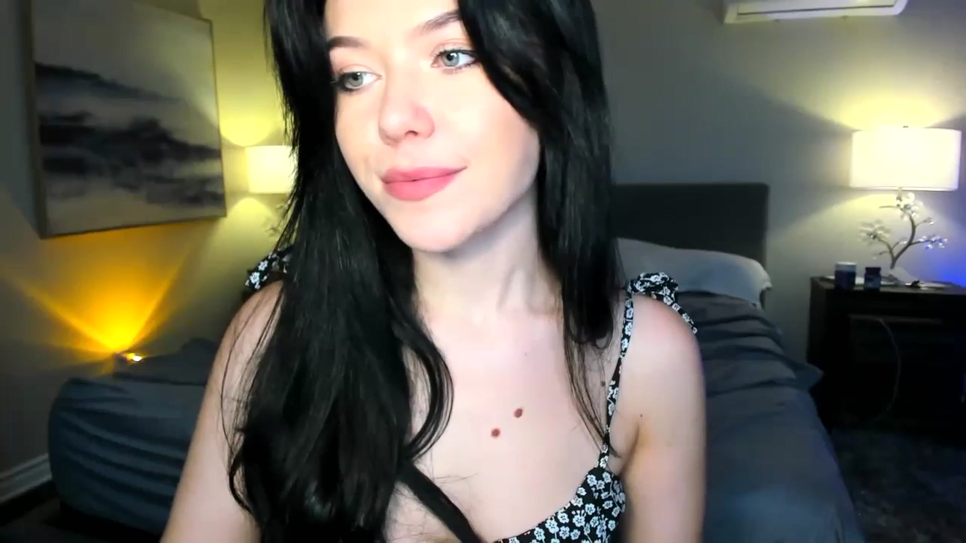 Gallery image thumbnail from Nancy_Morris's myfreecams stream on, 06/19/2023, 07:07 image 17 of 20