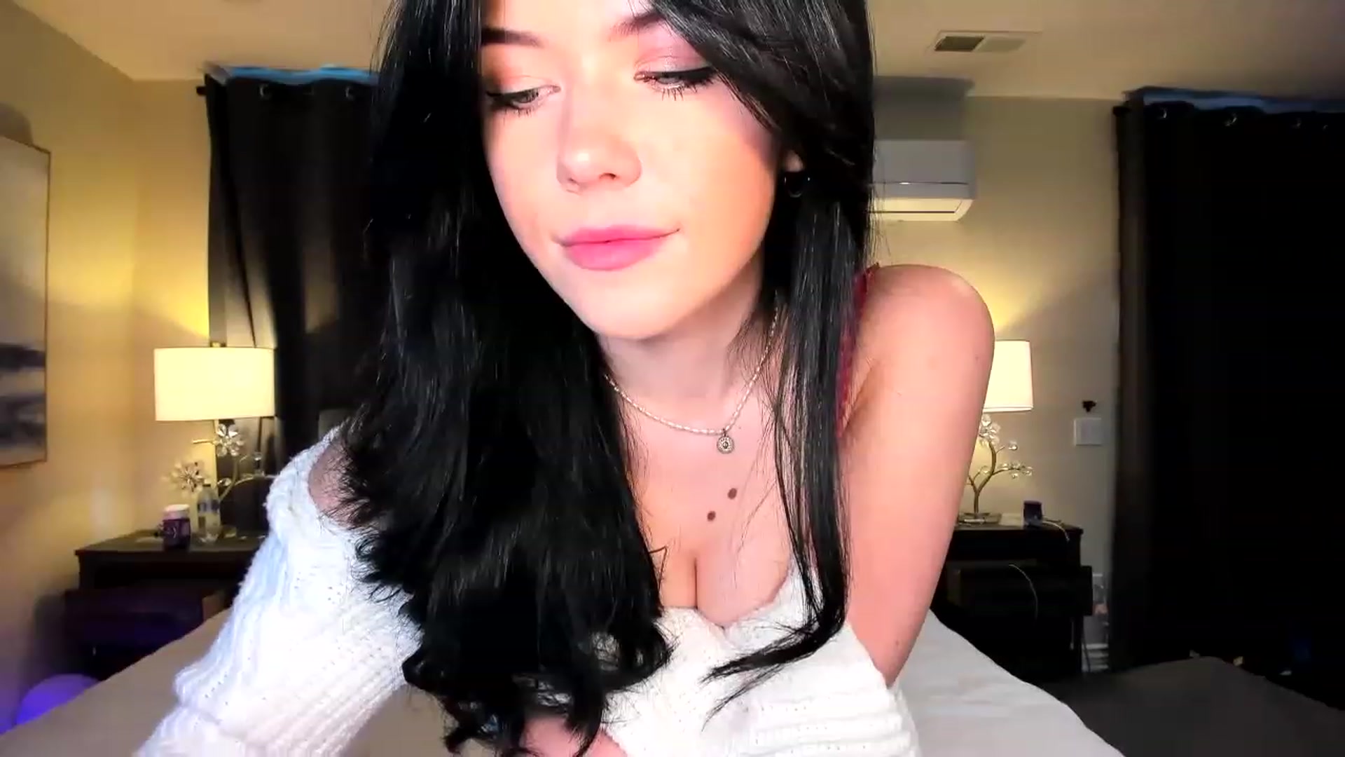 Gallery image thumbnail from Nancy_Morris's myfreecams stream on, 06/24/2023, 01:21 image 16 of 20