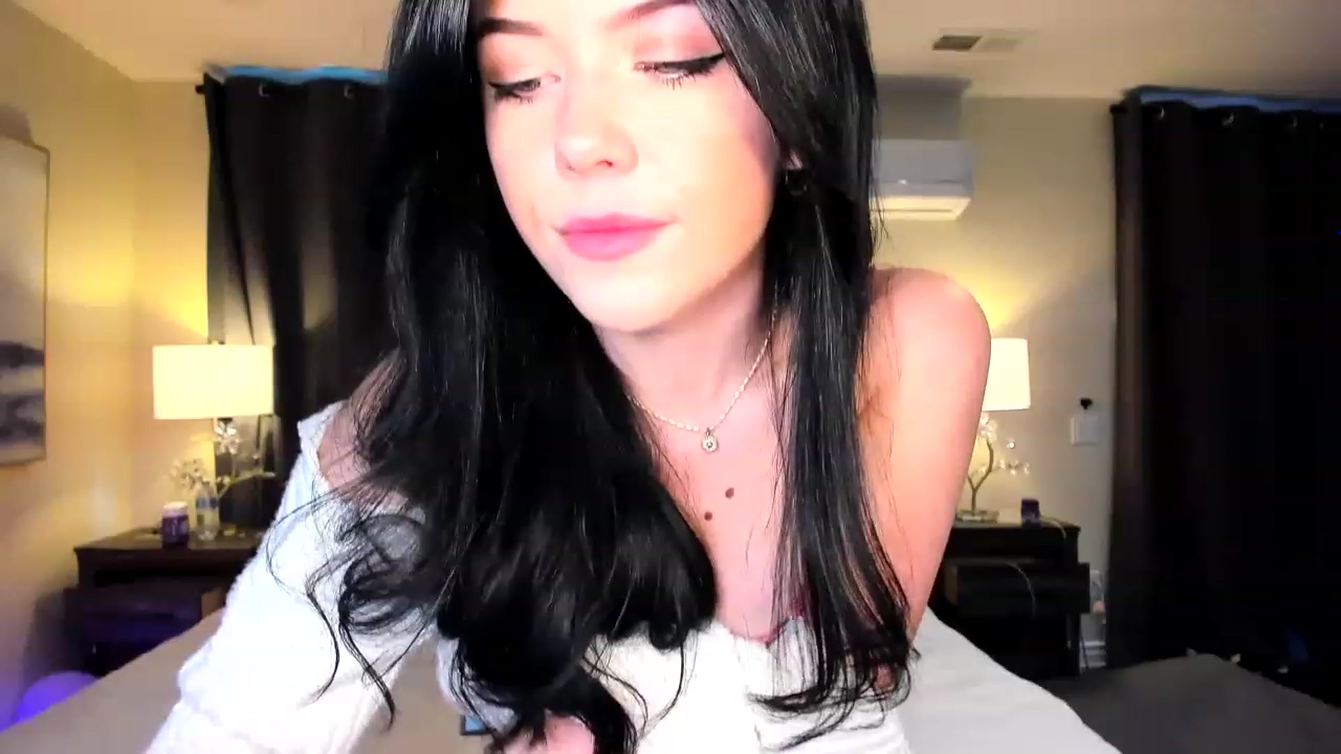 Gallery image thumbnail from Nancy_Morris's myfreecams stream on, 06/24/2023, 01:21 image 17 of 20