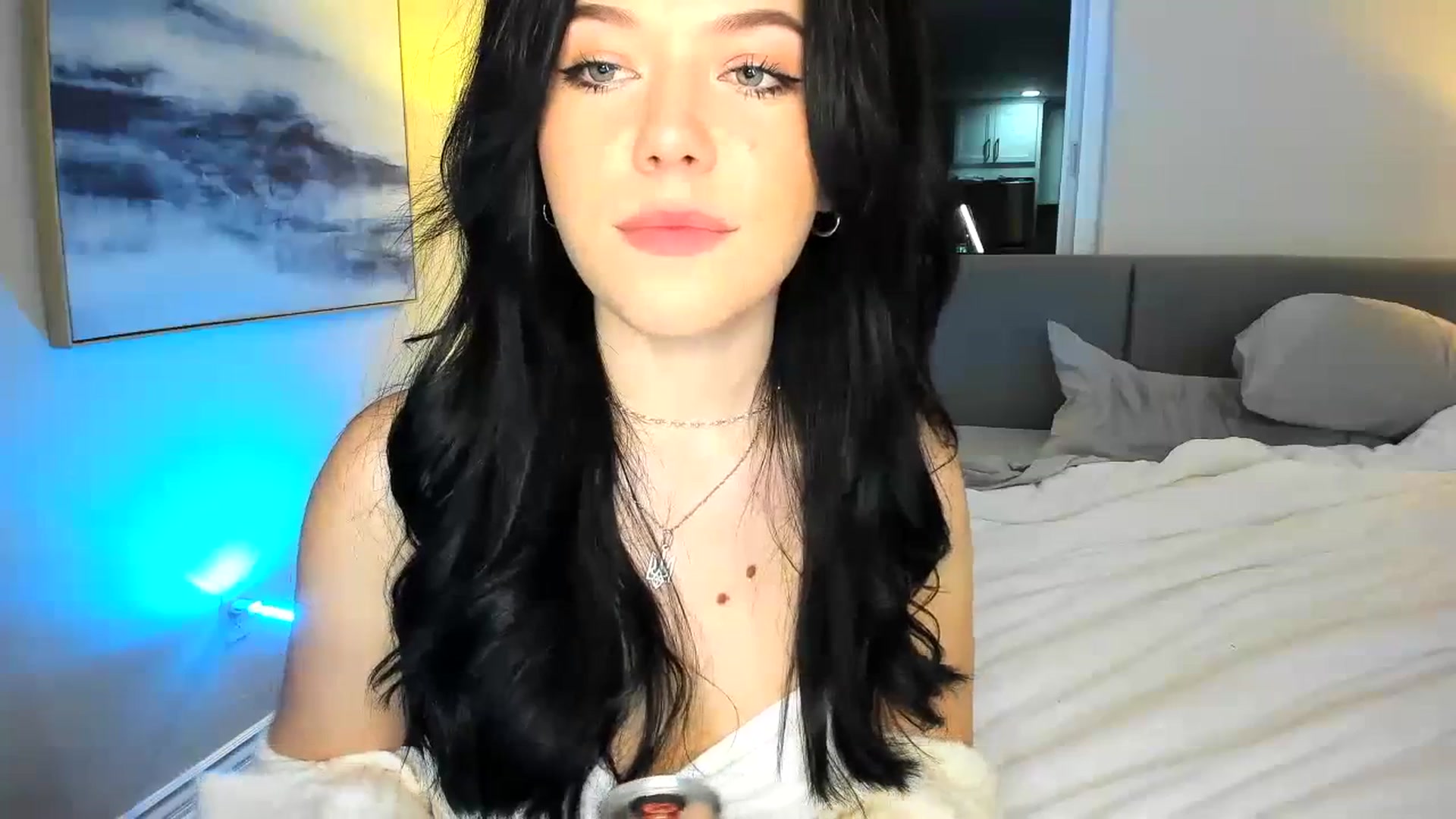 Gallery image thumbnail from Nancy_Morris's myfreecams stream on, 06/28/2023, 06:22 image 2 of 20