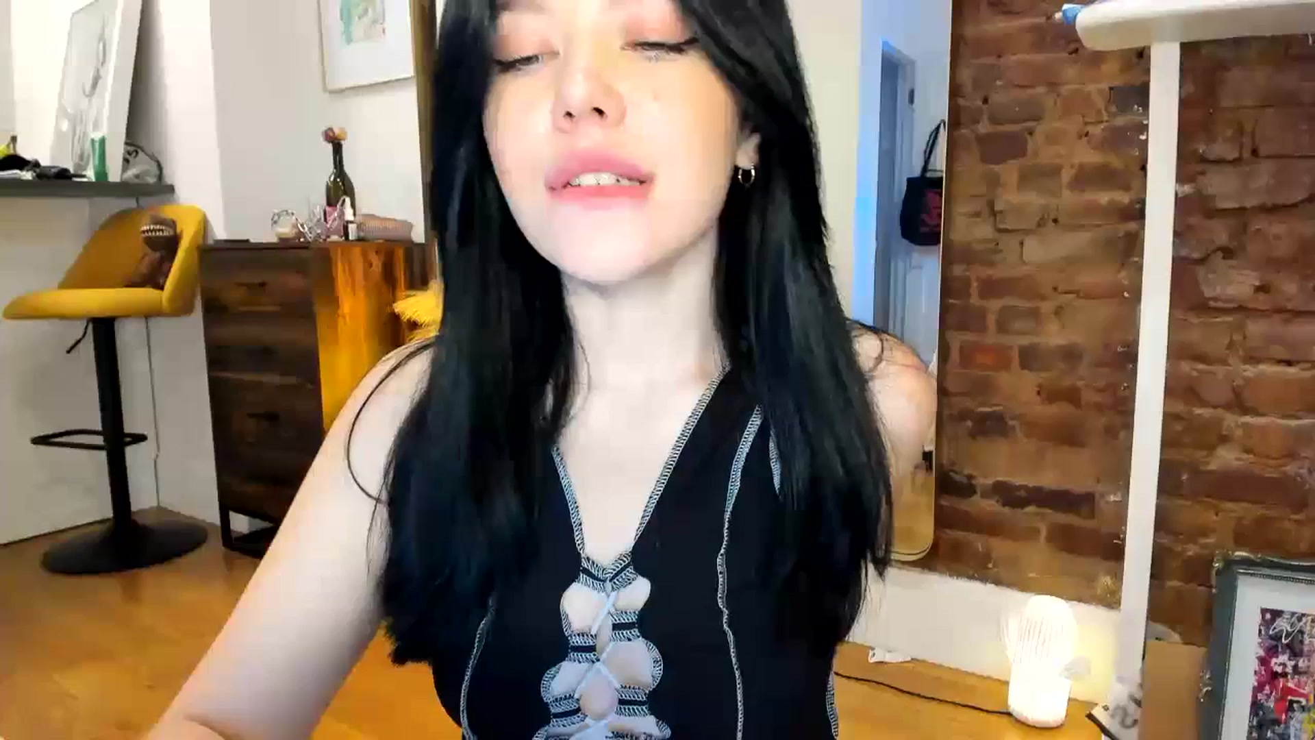 Gallery image thumbnail from Nancy_Morris's myfreecams stream on, 07/21/2023, 02:52 image 16 of 20