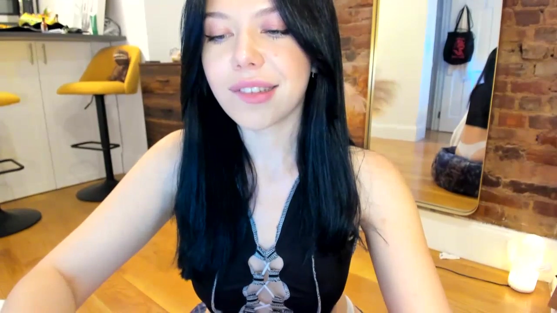 Gallery image thumbnail from Nancy_Morris's myfreecams stream on, 07/21/2023, 02:52 image 2 of 20