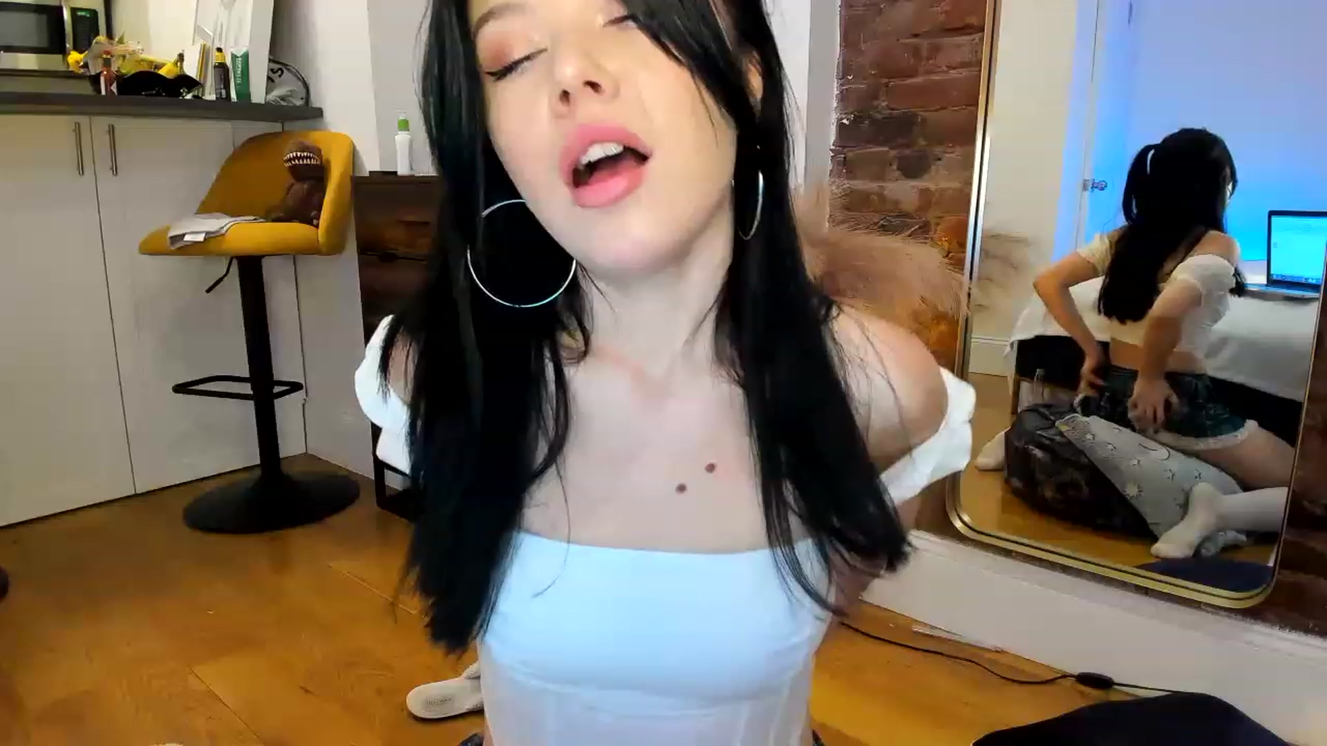 Gallery image thumbnail from Nancy_Morris's myfreecams stream on, 07/22/2023, 24:56 image 12 of 20