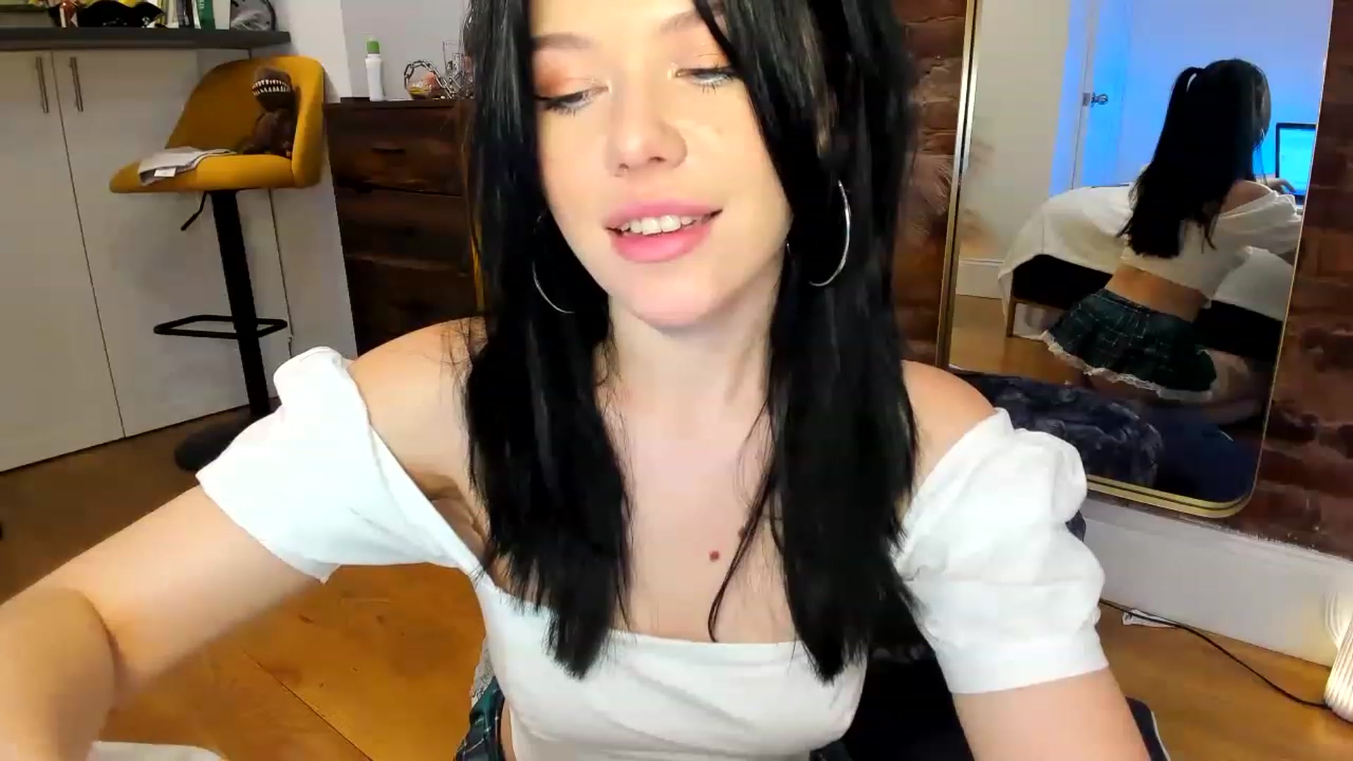 Gallery image thumbnail from Nancy_Morris's myfreecams stream on, 07/22/2023, 24:56 image 18 of 20