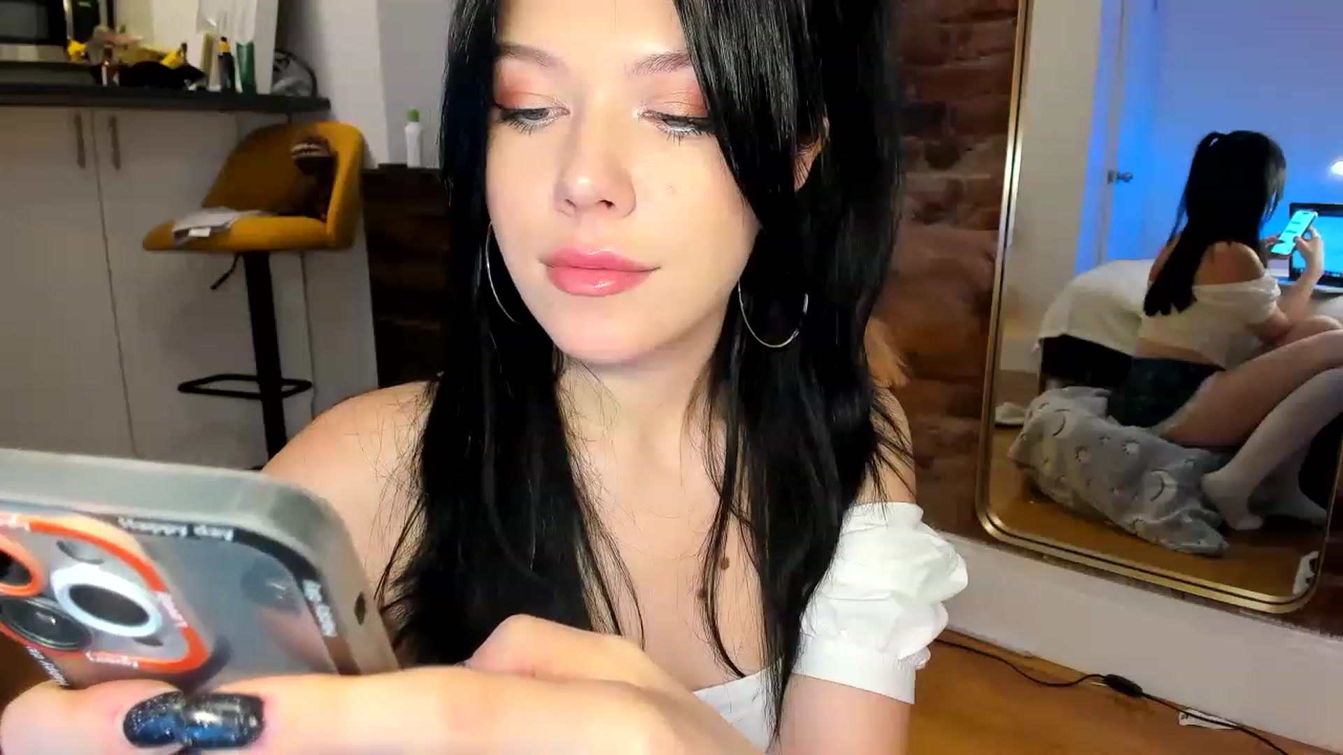 Gallery image thumbnail from Nancy_Morris's myfreecams stream on, 07/22/2023, 02:40 image 14 of 20