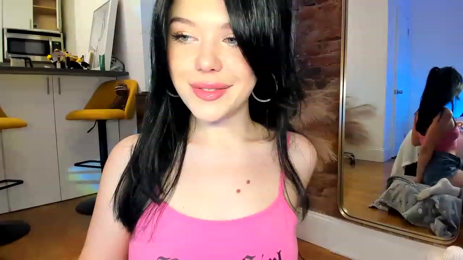 Gallery image thumbnail from Nancy_Morris's myfreecams stream on, 07/23/2023, 24:22 image 6 of 20