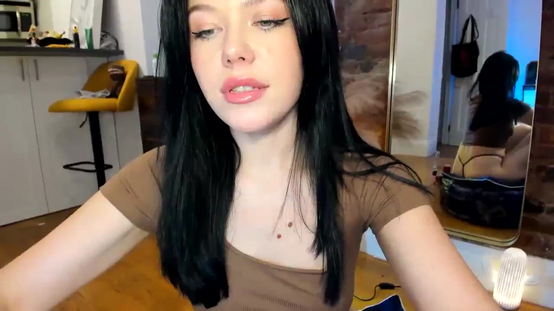 Gallery image thumbnail from Nancy_Morris's myfreecams stream on, 07/24/2023, 03:35 image 17 of 20