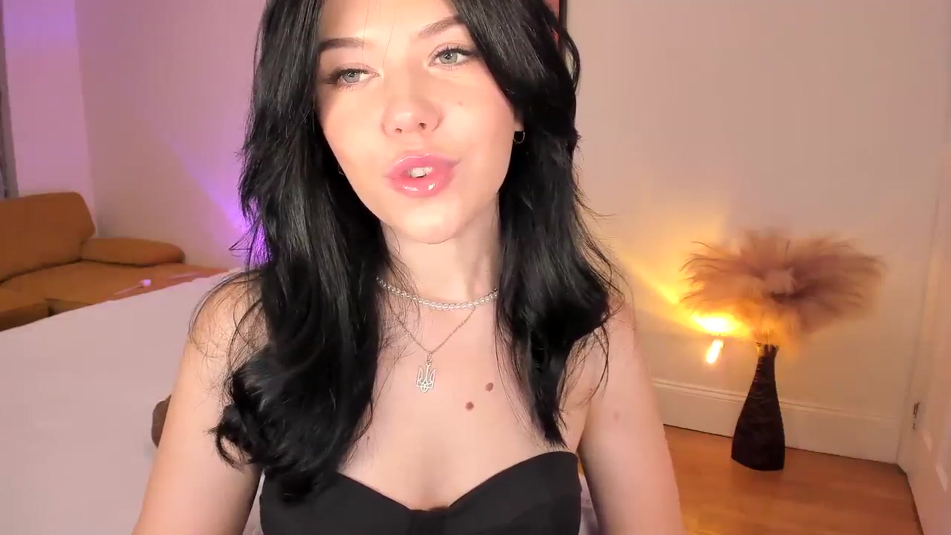 Gallery image thumbnail from Nancy_Morris's myfreecams stream on, 08/05/2023, 03:14 image 9 of 20