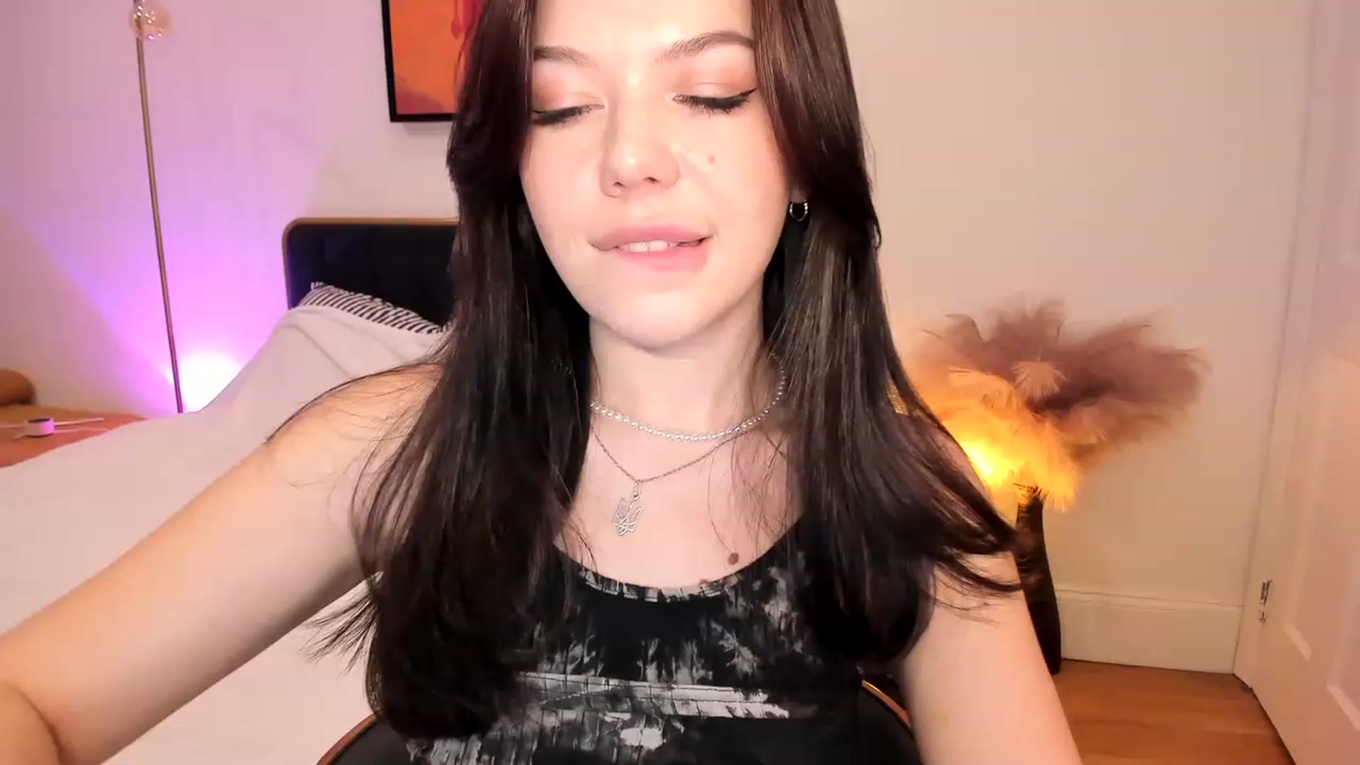 Gallery image thumbnail from Nancy_Morris's myfreecams stream on, 08/14/2023, 03:26 image 19 of 20