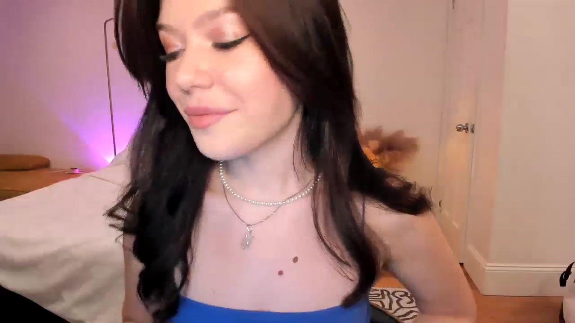 Gallery image thumbnail from Nancy_Morris's myfreecams stream on, 08/19/2023, 24:00 image 20 of 20