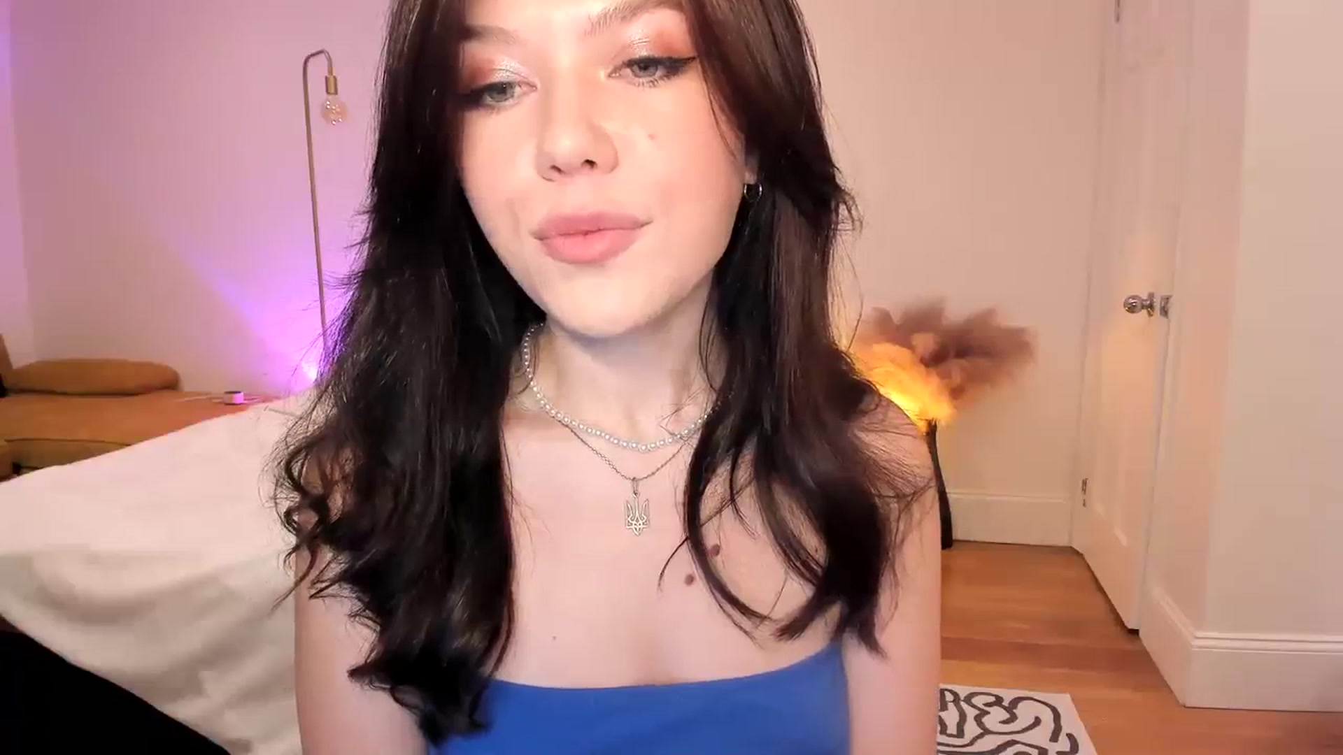 Gallery image thumbnail from Nancy_Morris's myfreecams stream on, 08/19/2023, 24:00 image 15 of 20