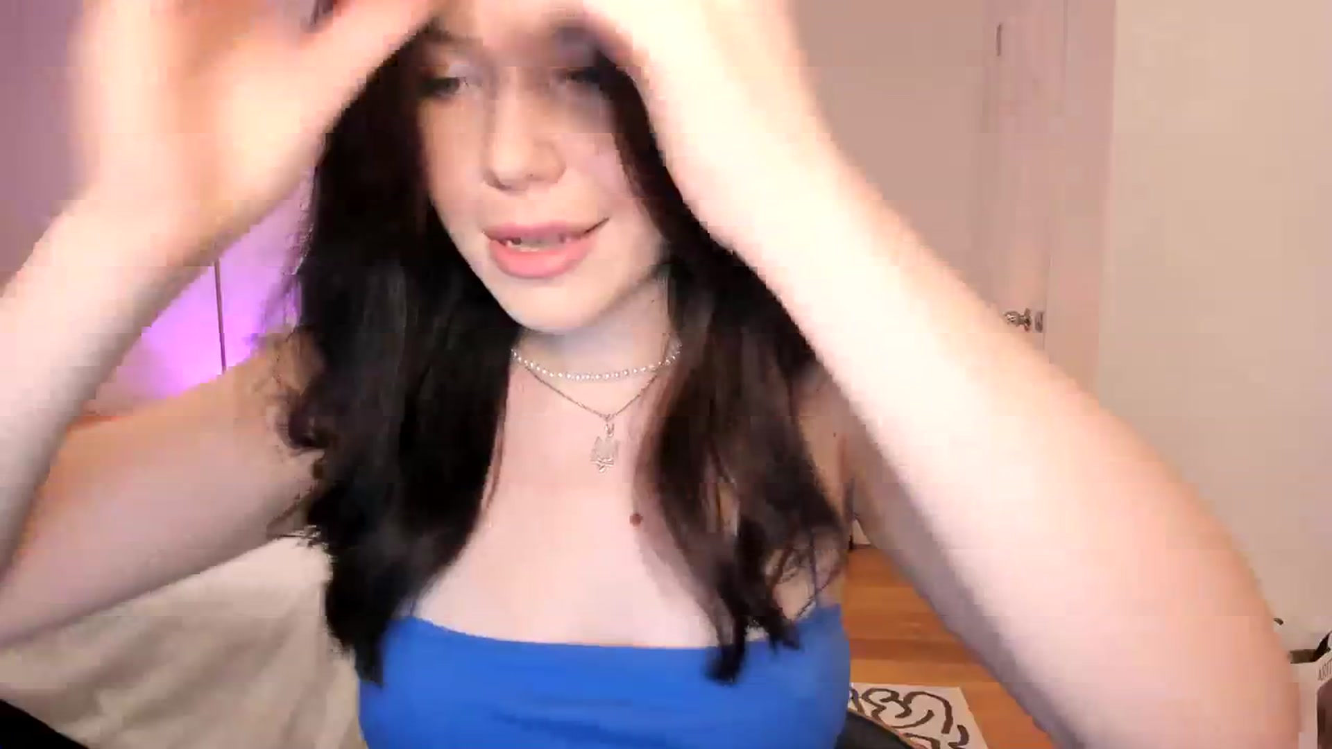 Gallery image thumbnail from Nancy_Morris's myfreecams stream on, 08/19/2023, 24:00 image 5 of 20