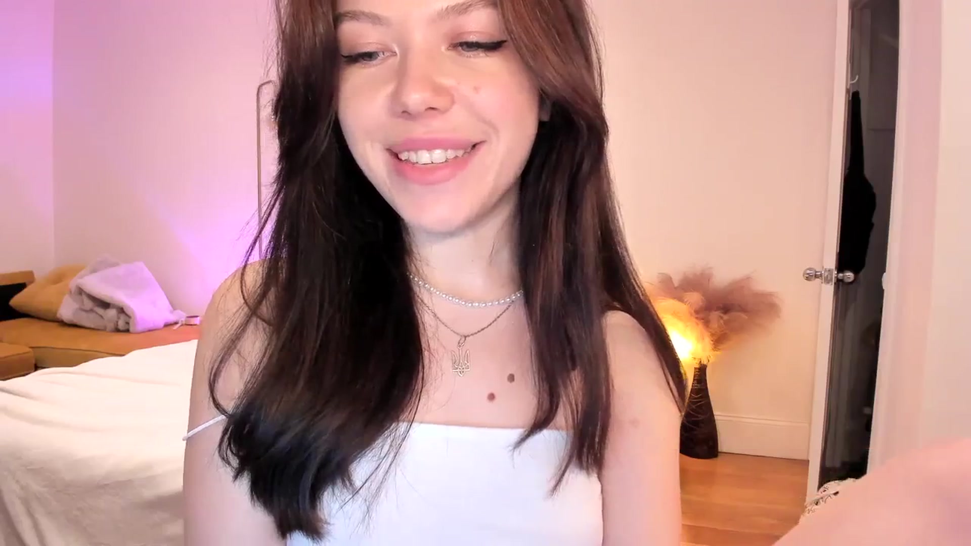Gallery image thumbnail from Nancy_Morris's myfreecams stream on, 08/26/2023, 01:20 image 8 of 20