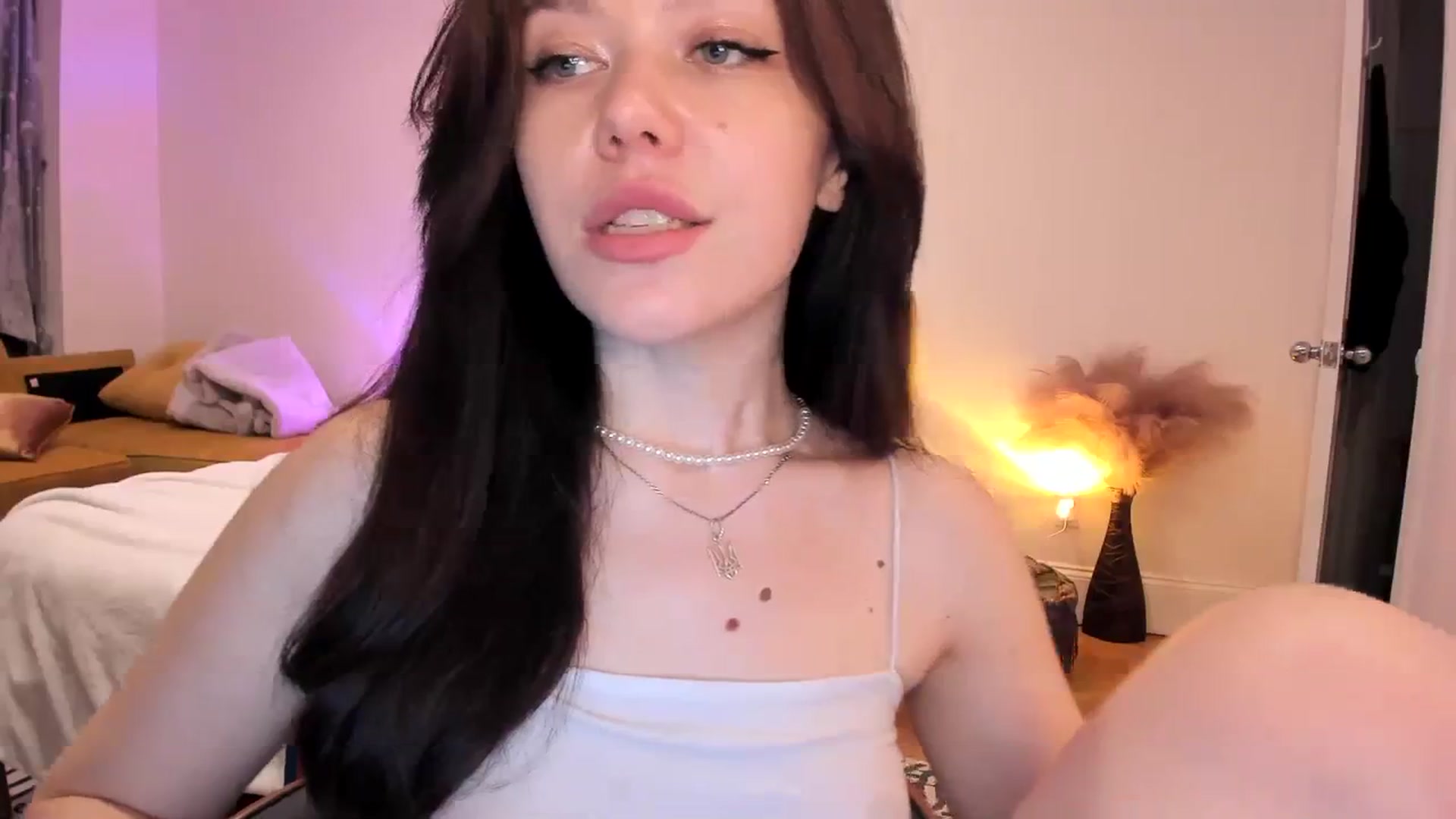 Gallery image thumbnail from Nancy_Morris's myfreecams stream on, 08/26/2023, 03:07 image 4 of 20