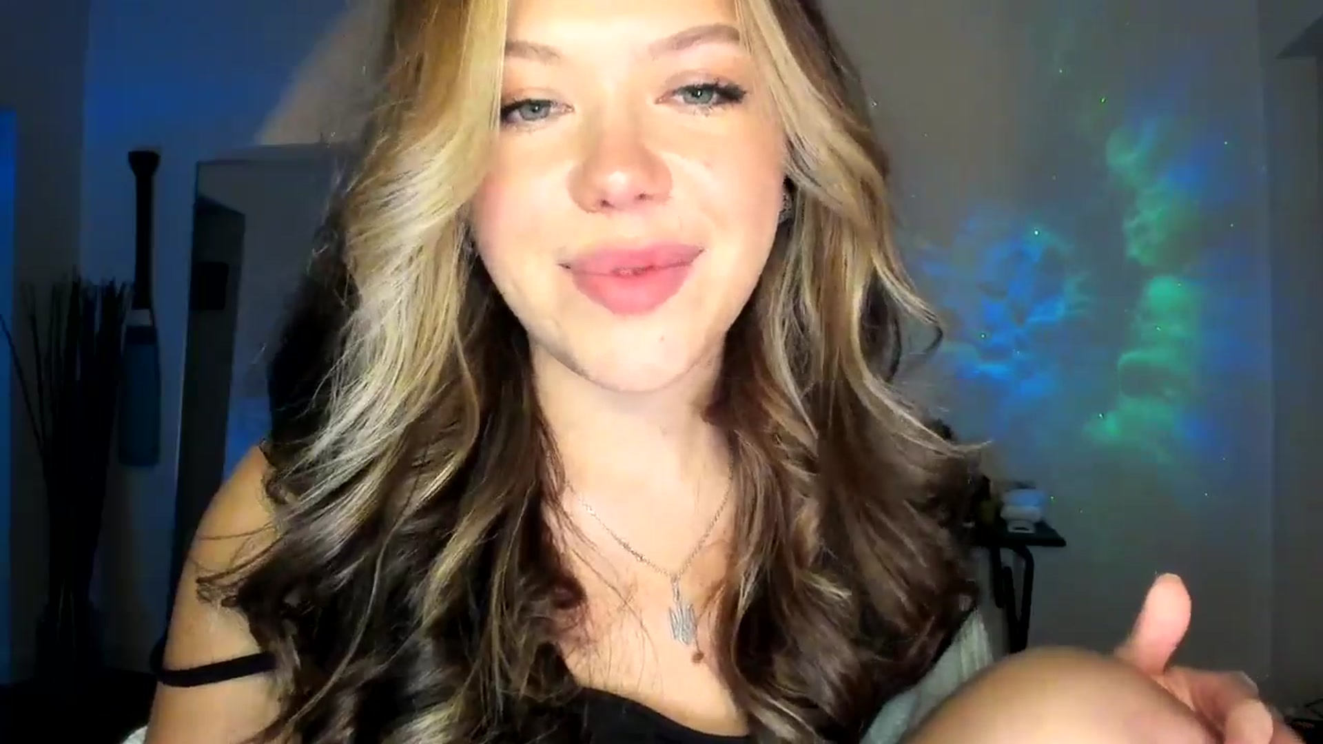Gallery image thumbnail from Nancy_Morris's myfreecams stream on, 10/17/2024, 23:43 image 20 of 20