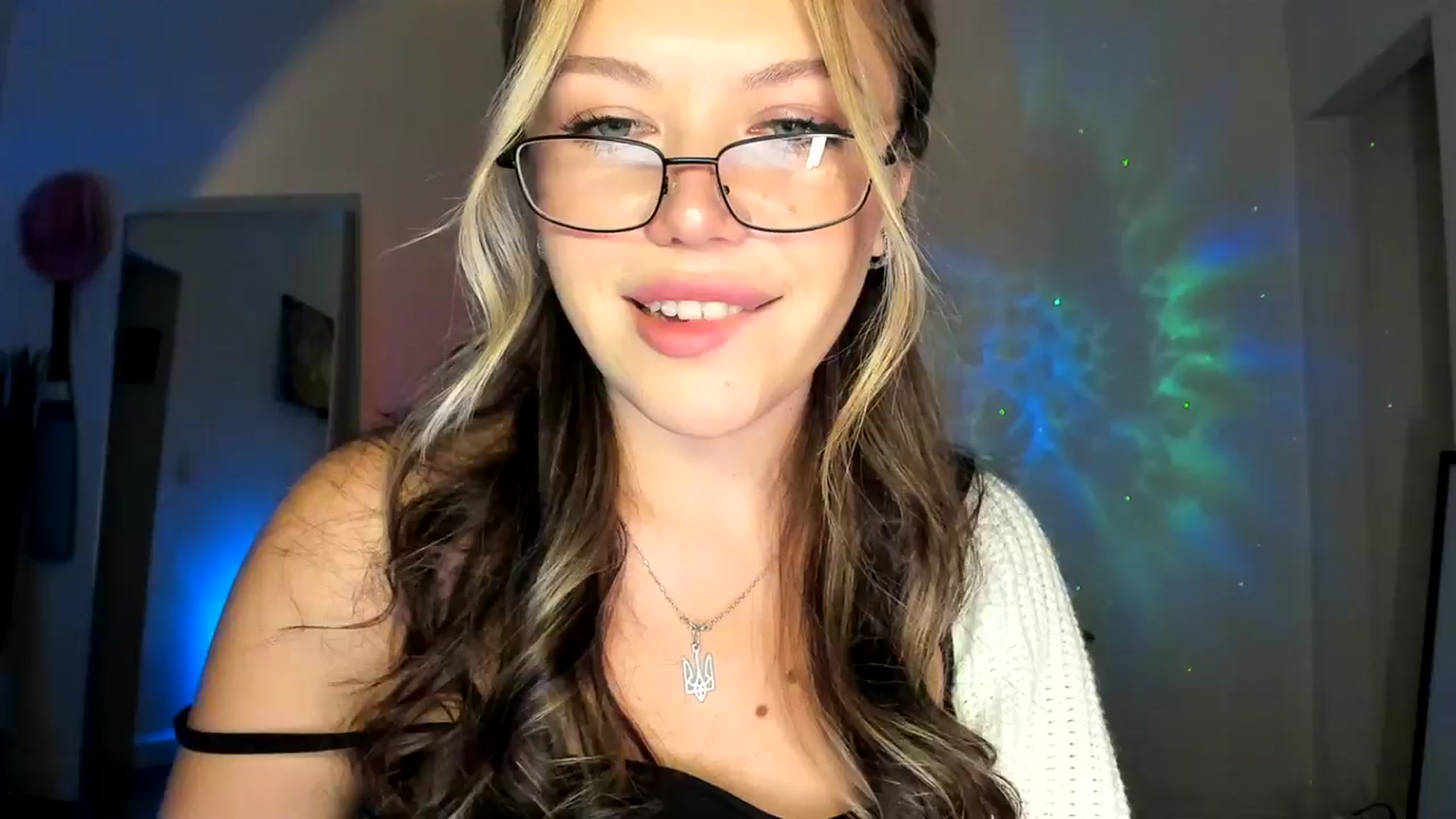 Gallery image thumbnail from Nancy_Morris's myfreecams stream on, 10/17/2024, 23:43 image 7 of 20