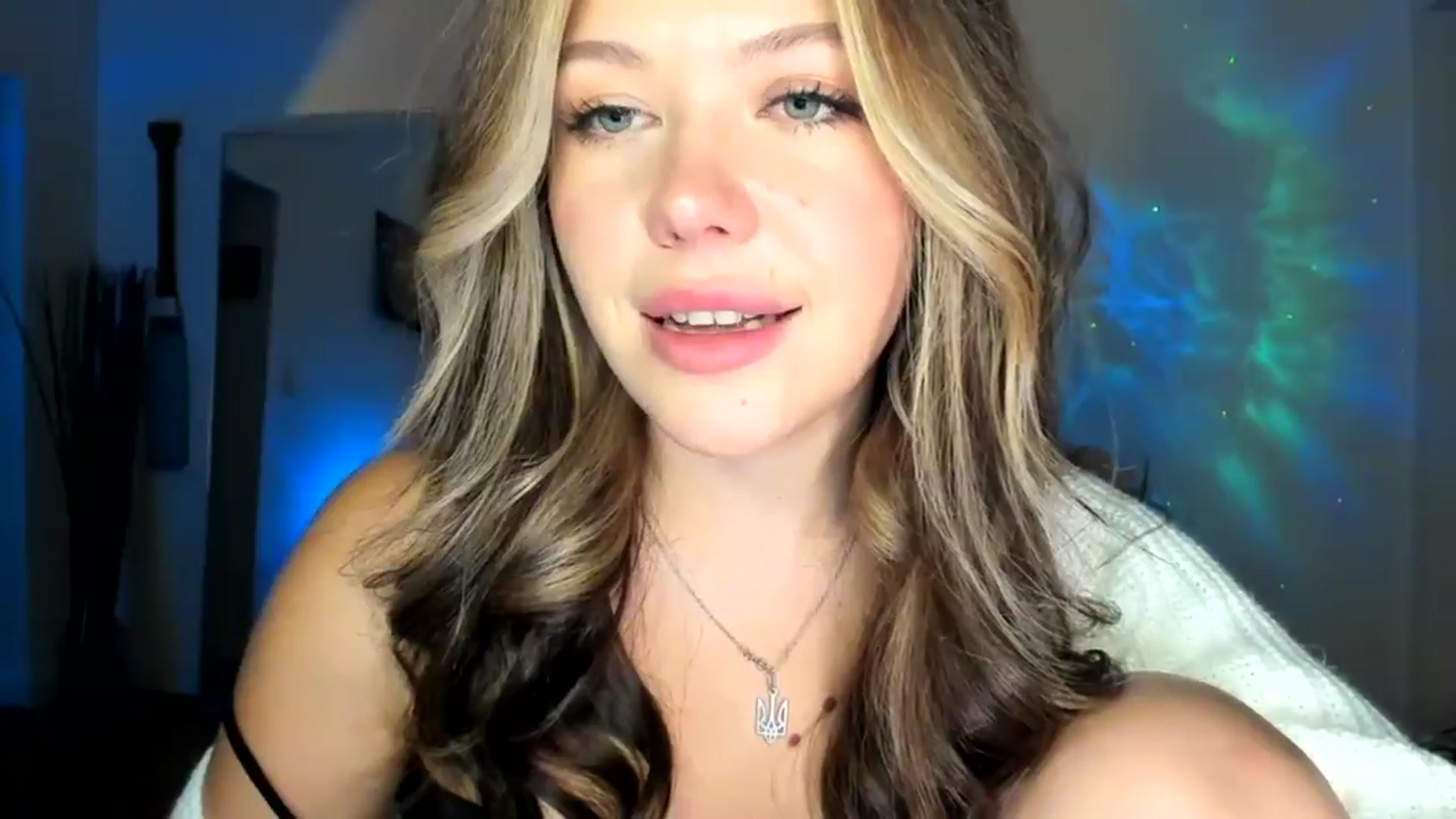 Gallery image thumbnail from Nancy_Morris's myfreecams stream on, 10/18/2024, 24:20 image 8 of 20