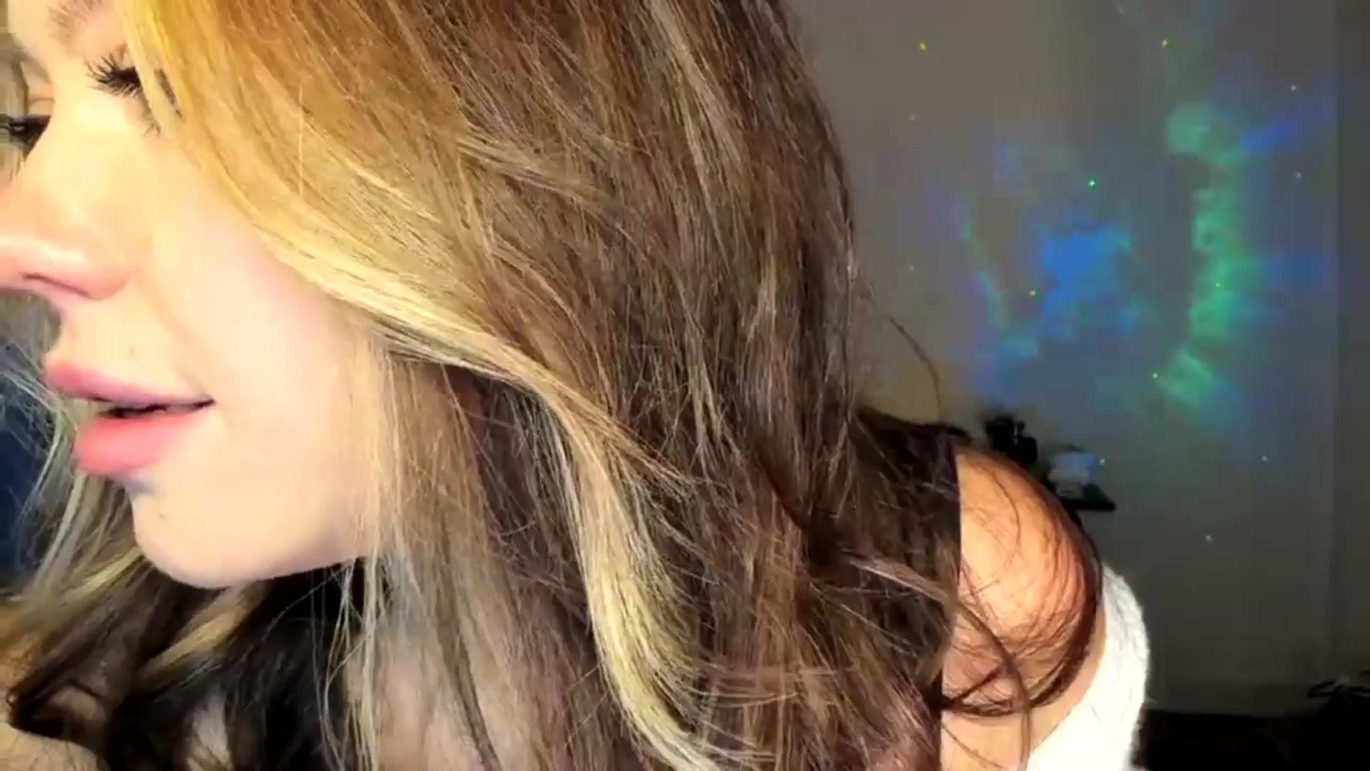 Gallery image thumbnail from Nancy_Morris's myfreecams stream on, 10/18/2024, 24:20 image 15 of 20