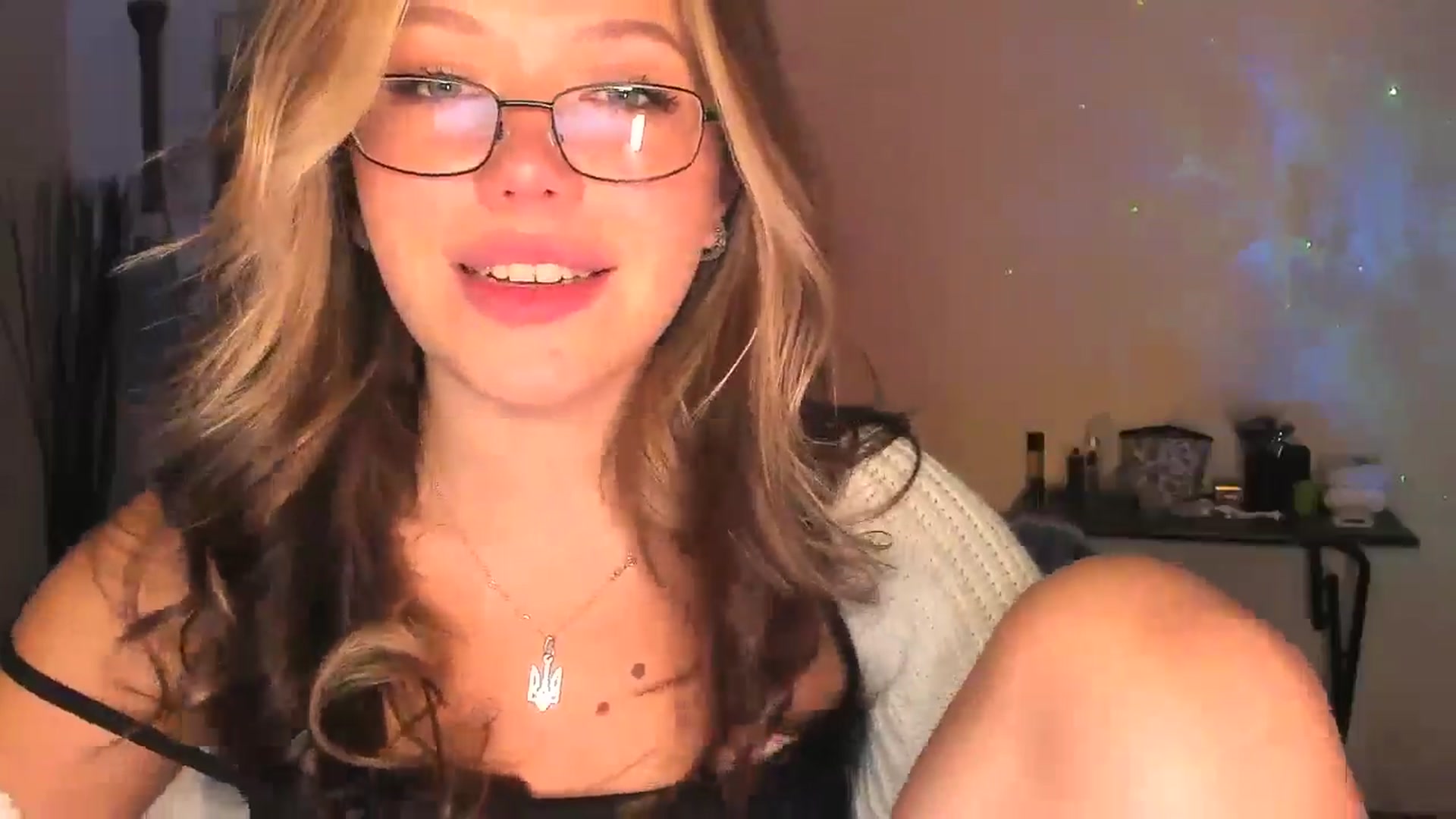 Gallery image thumbnail from Nancy_Morris's myfreecams stream on, 10/18/2024, 01:26 image 20 of 20