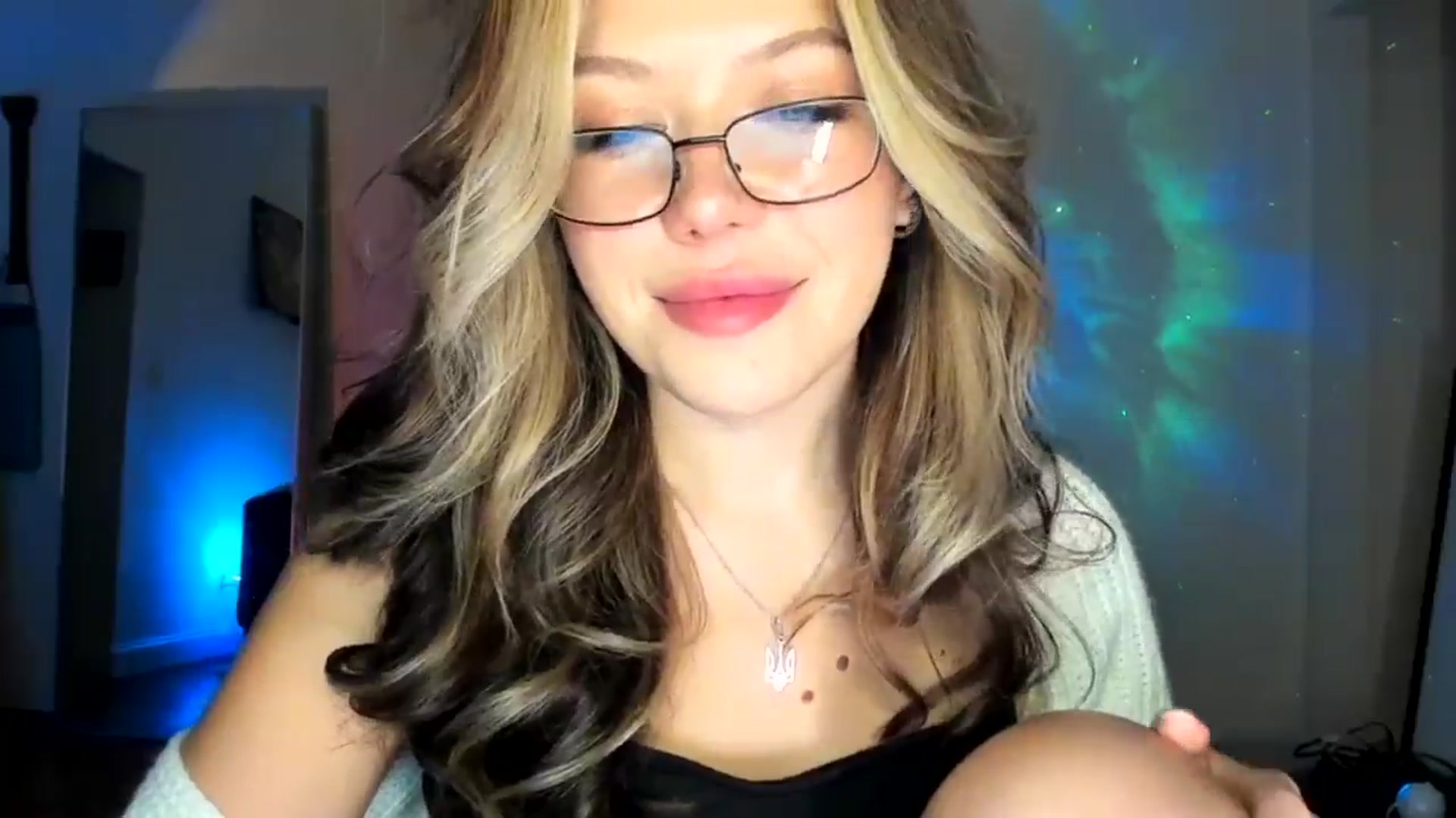 Gallery image thumbnail from Nancy_Morris's myfreecams stream on, 10/18/2024, 03:43 image 12 of 20