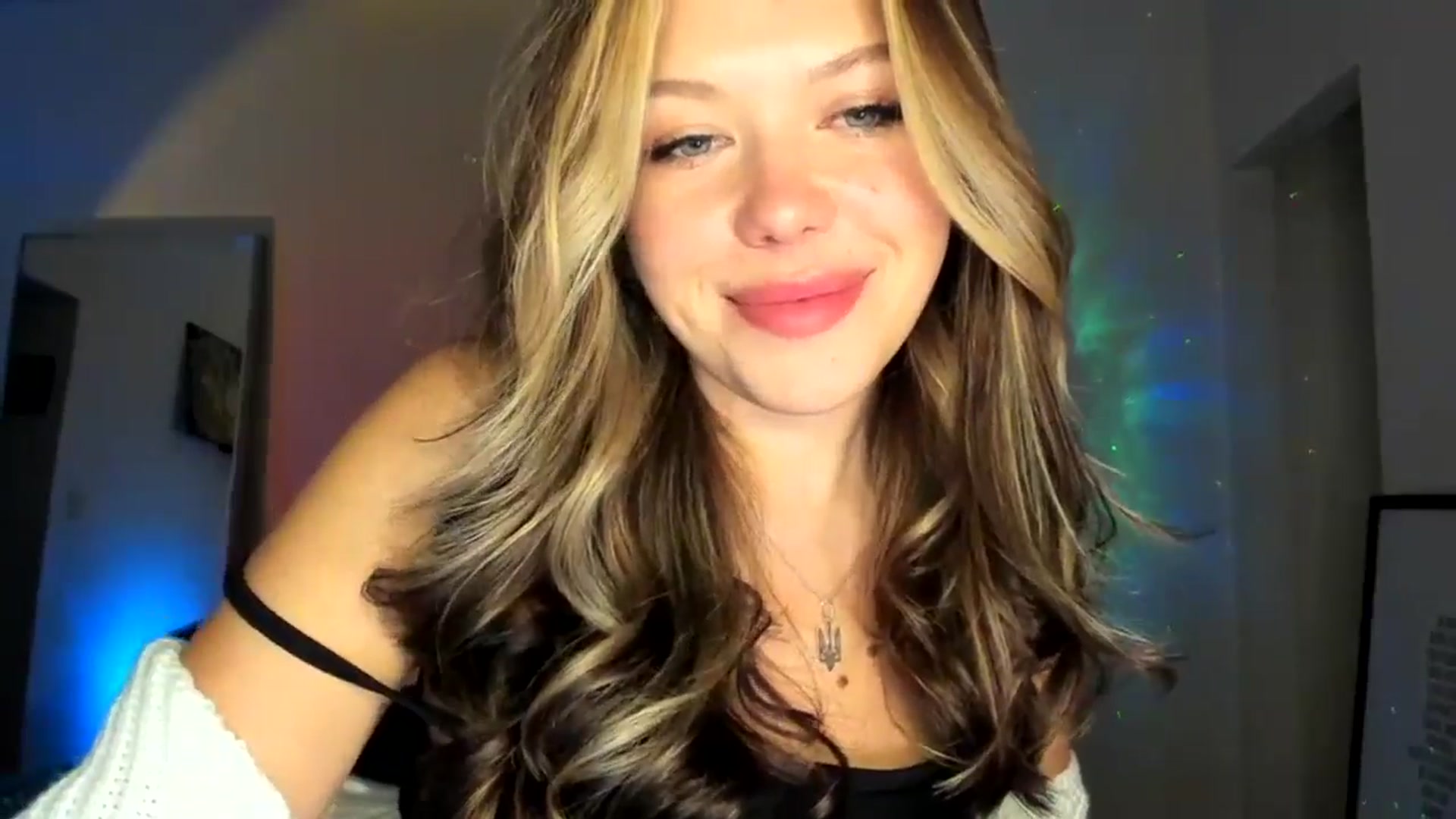 Gallery image thumbnail from Nancy_Morris's myfreecams stream on, 10/18/2024, 03:43 image 2 of 20