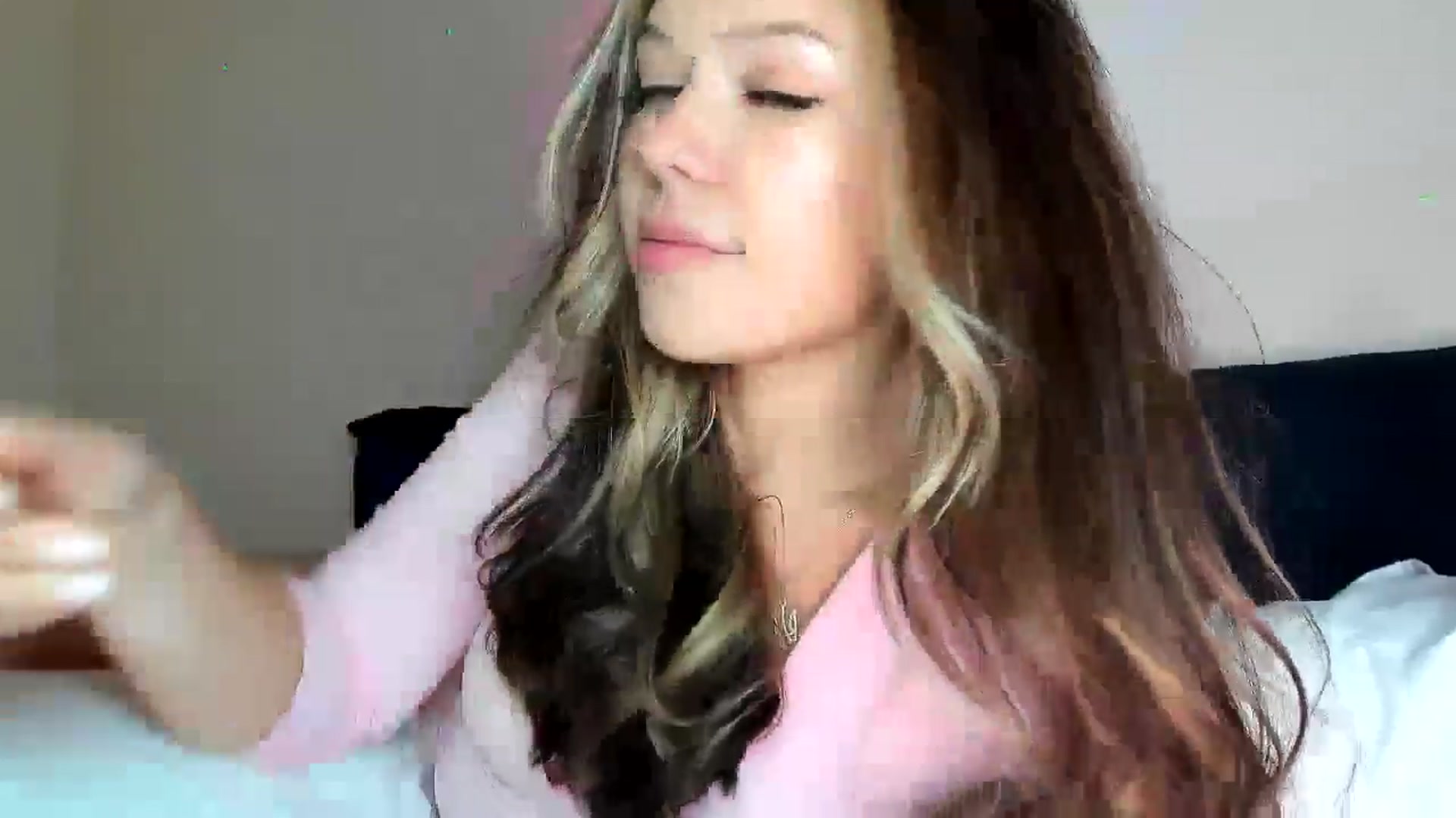 Gallery image thumbnail from Nancy_Morris's myfreecams stream on, 10/24/2024, 04:35 image 17 of 20