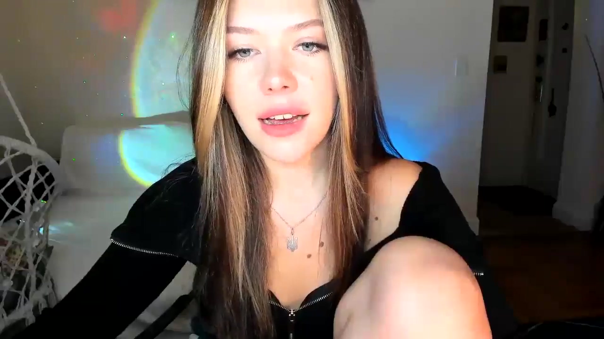 Gallery image thumbnail from Nancy_Morris's myfreecams stream on, 10/28/2024, 01:49 image 3 of 20