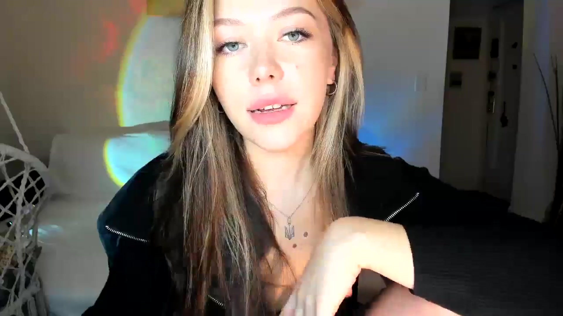 Gallery image thumbnail from Nancy_Morris's myfreecams stream on, 10/28/2024, 01:49 image 8 of 20