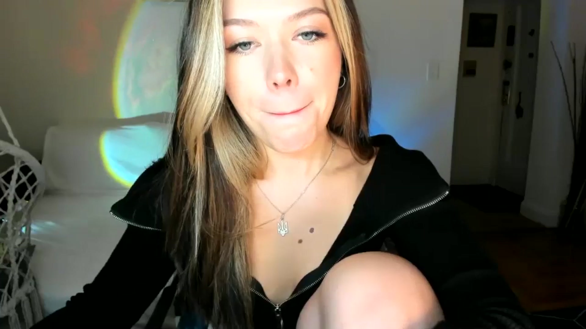 Gallery image thumbnail from Nancy_Morris's myfreecams stream on, 10/28/2024, 01:49 image 9 of 20