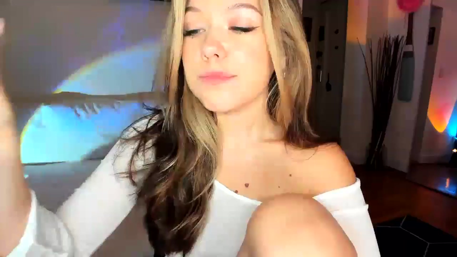 Gallery image thumbnail from Nancy_Morris's myfreecams stream on, 11/02/2024, 06:40 image 3 of 20
