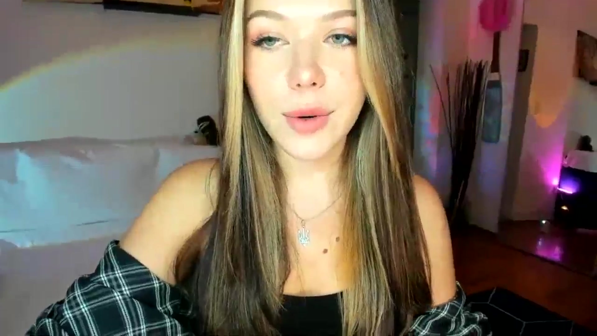 Gallery image thumbnail from Nancy_Morris's myfreecams stream on, 11/03/2024, 07:59 image 2 of 20