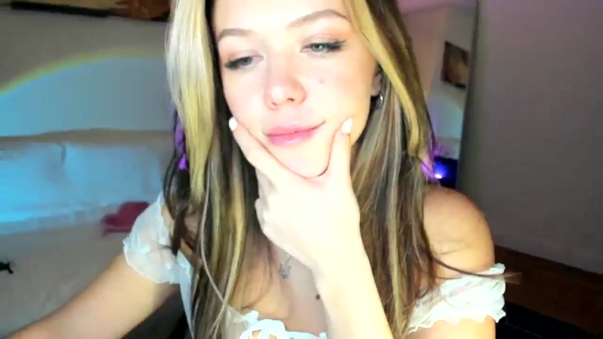 Gallery image thumbnail from Nancy_Morris's myfreecams stream on, 11/04/2024, 05:51 image 14 of 20