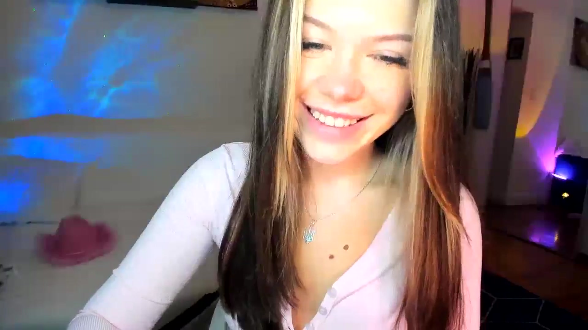 Gallery image thumbnail from Nancy_Morris's myfreecams stream on, 11/05/2024, 24:01 image 7 of 20
