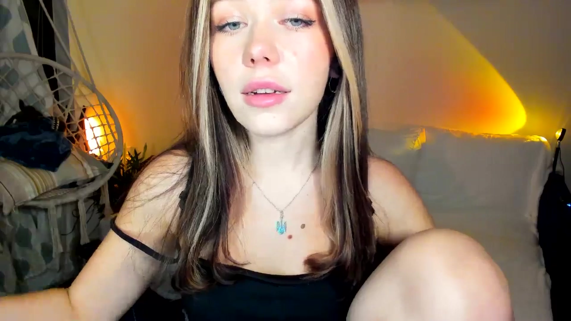 Gallery image thumbnail from Nancy_Morris's myfreecams stream on, 11/14/2024, 04:05 image 14 of 20