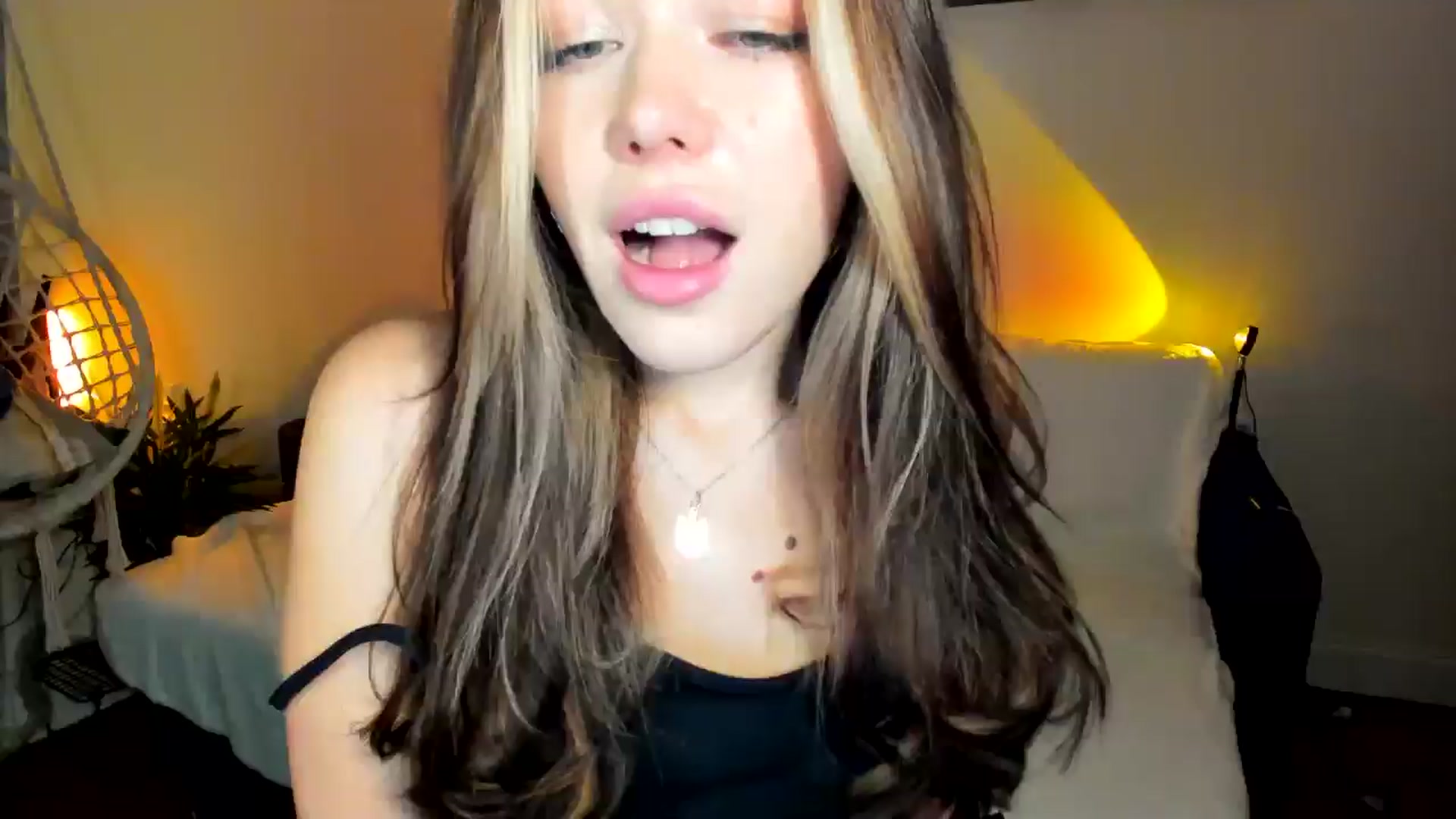 Gallery image thumbnail from Nancy_Morris's myfreecams stream on, 11/14/2024, 07:05 image 1 of 20