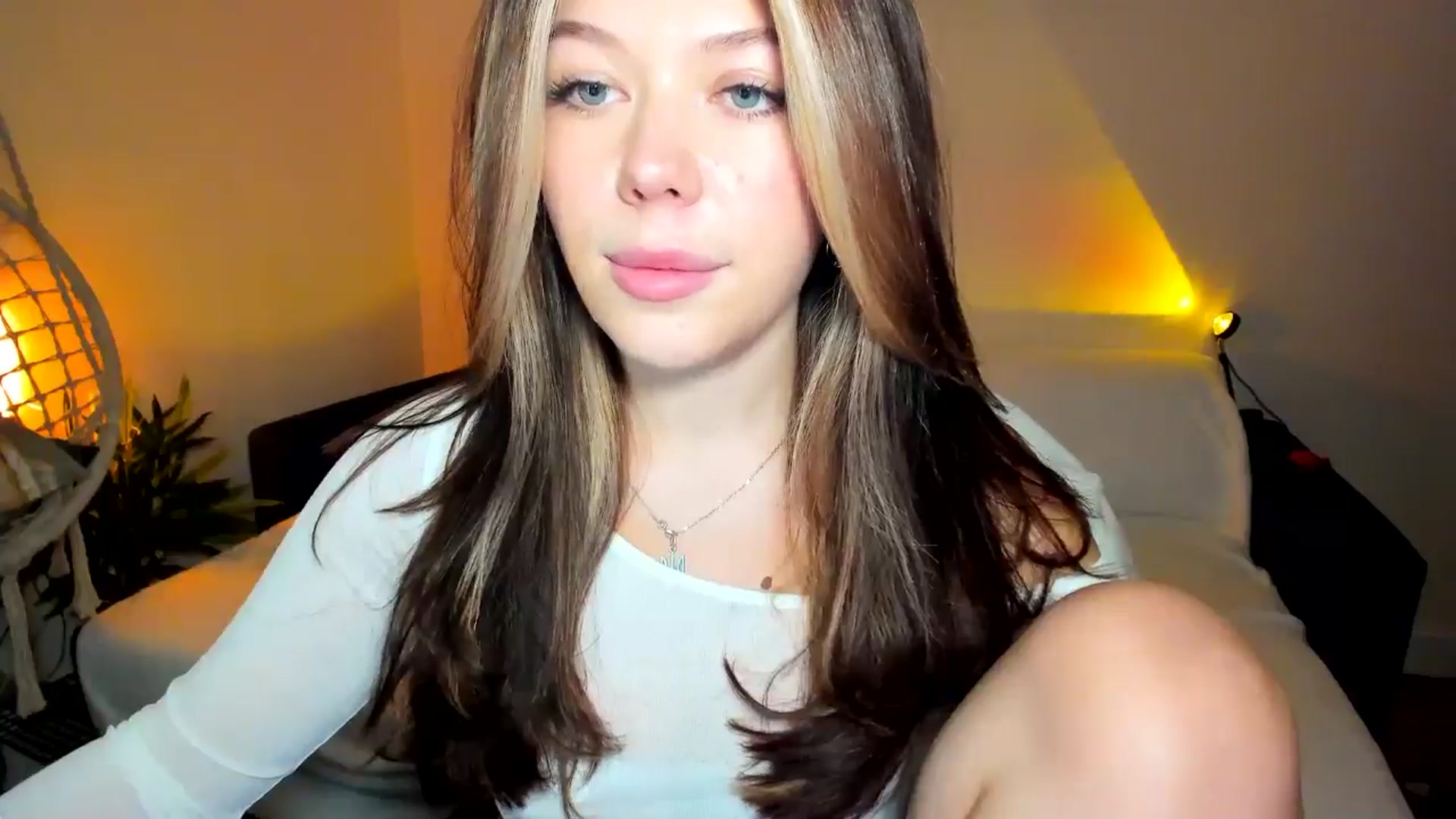 Gallery image thumbnail from Nancy_Morris's myfreecams stream on, 11/15/2024, 06:46 image 3 of 20