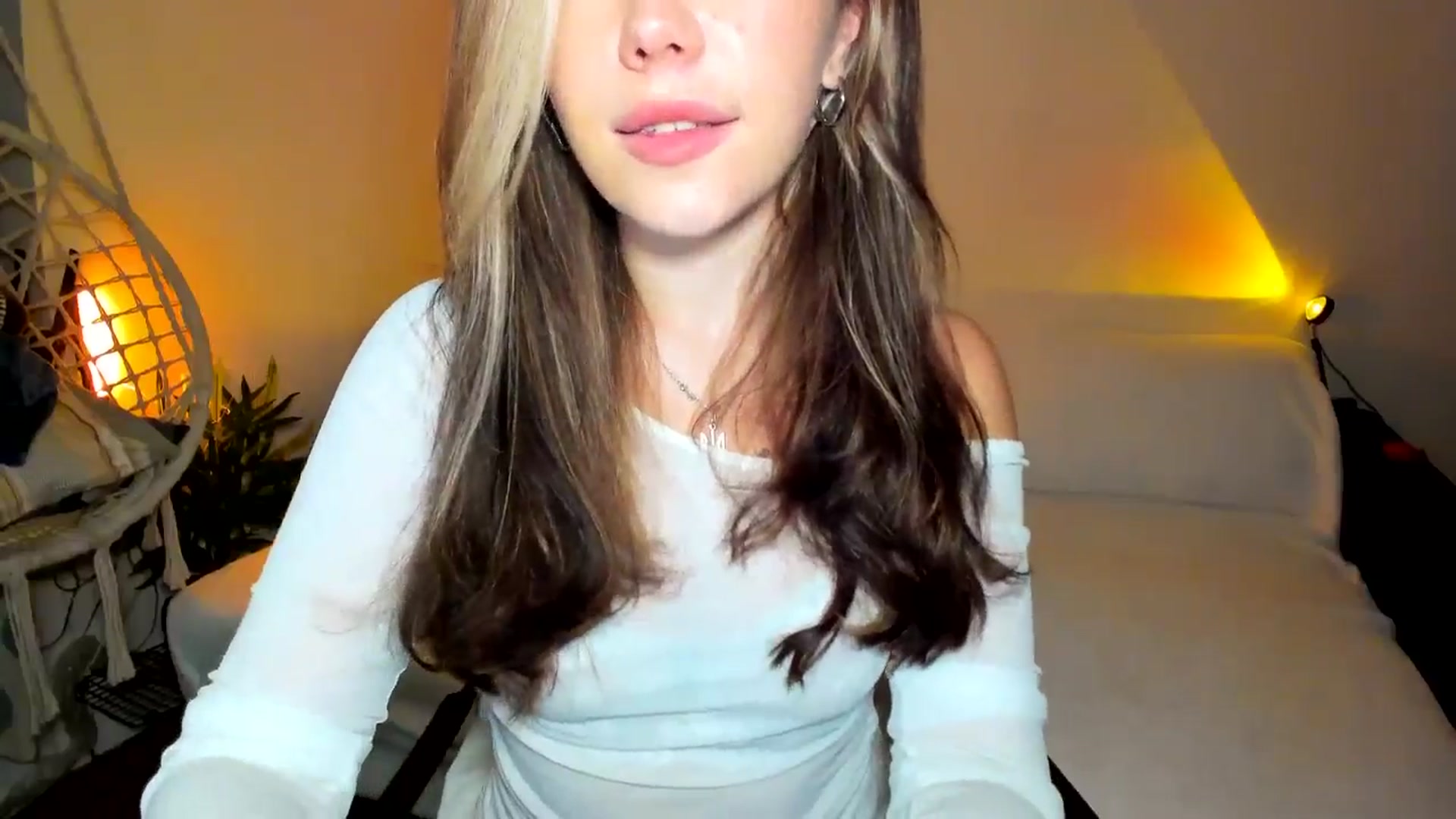 Gallery image thumbnail from Nancy_Morris's myfreecams stream on, 11/15/2024, 06:46 image 4 of 20