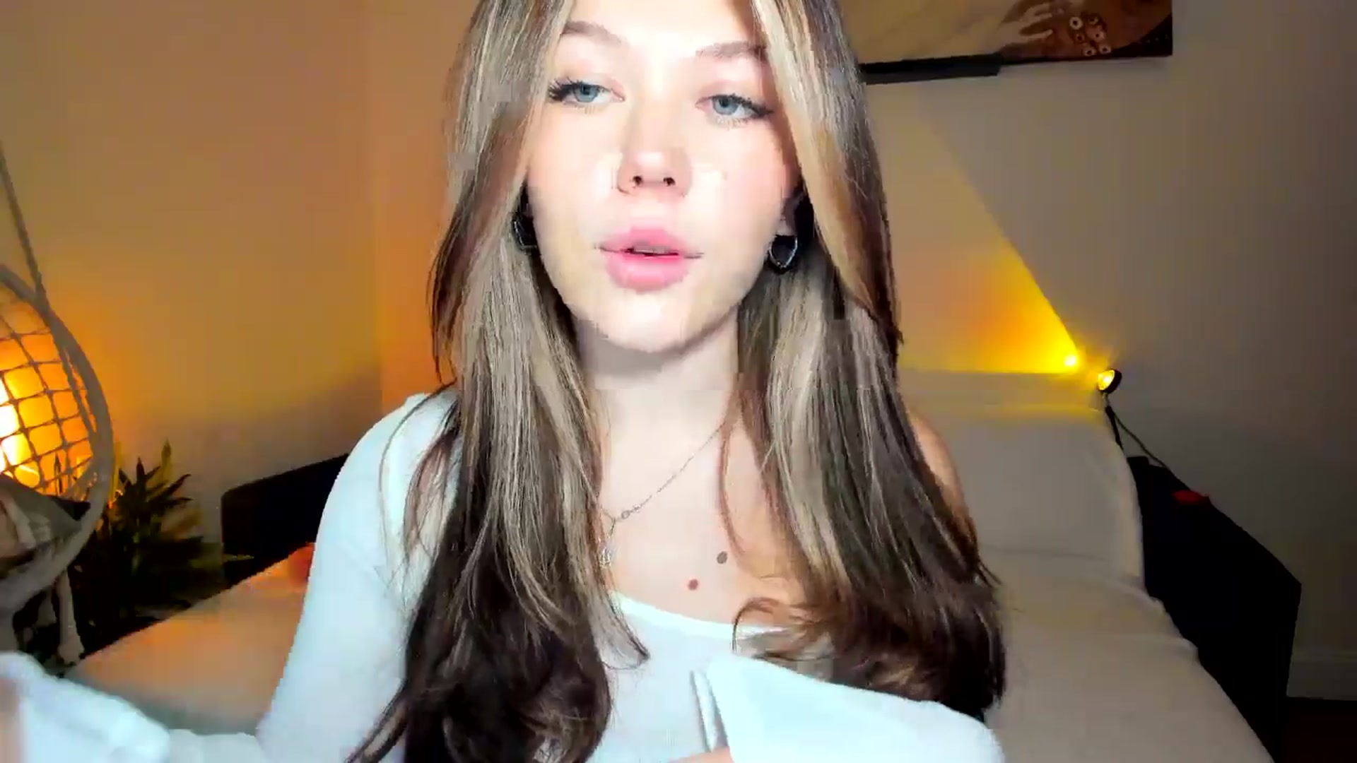 Gallery image thumbnail from Nancy_Morris's myfreecams stream on, 11/15/2024, 06:46 image 2 of 20