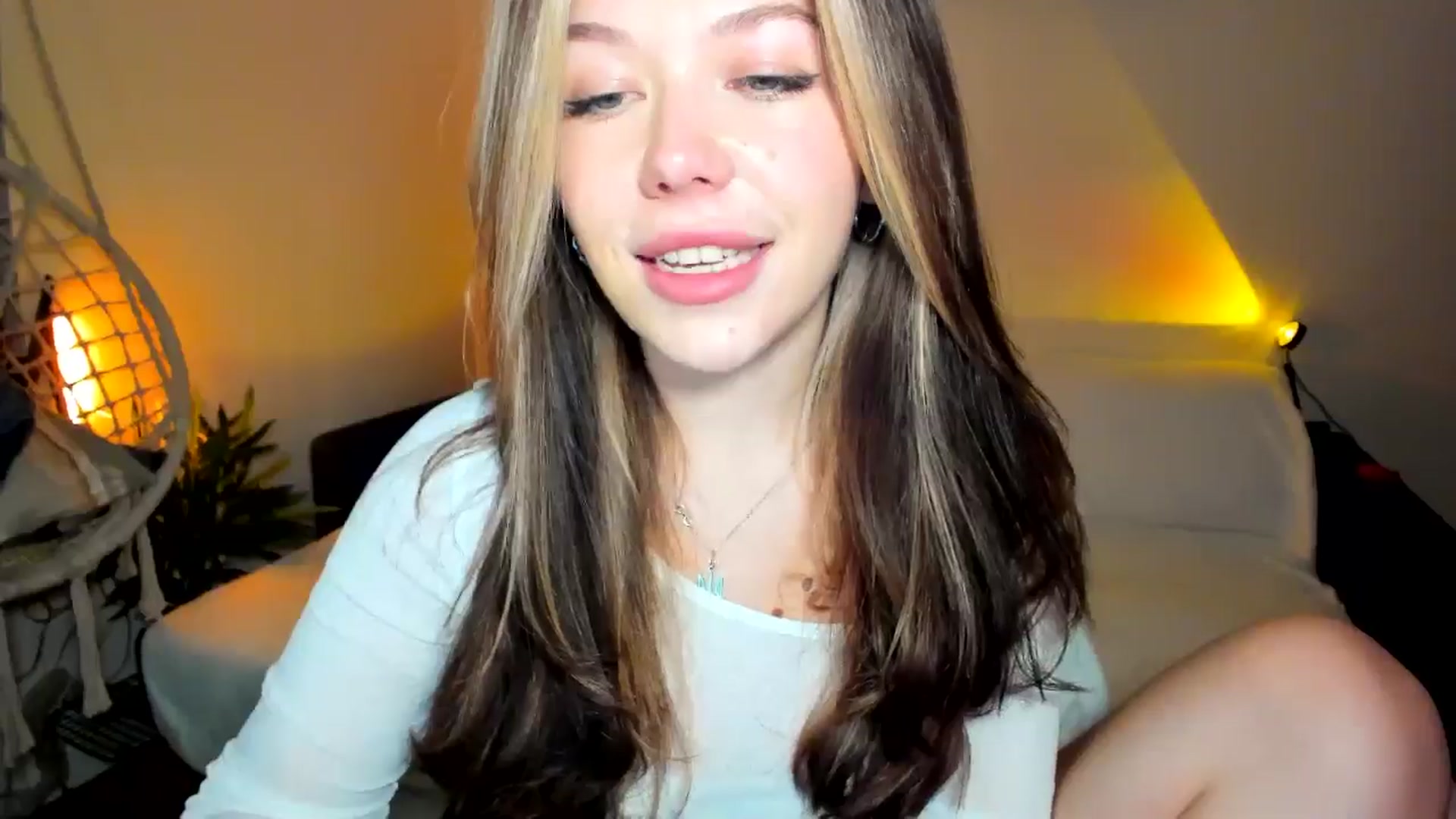 Gallery image thumbnail from Nancy_Morris's myfreecams stream on, 11/15/2024, 06:46 image 7 of 20