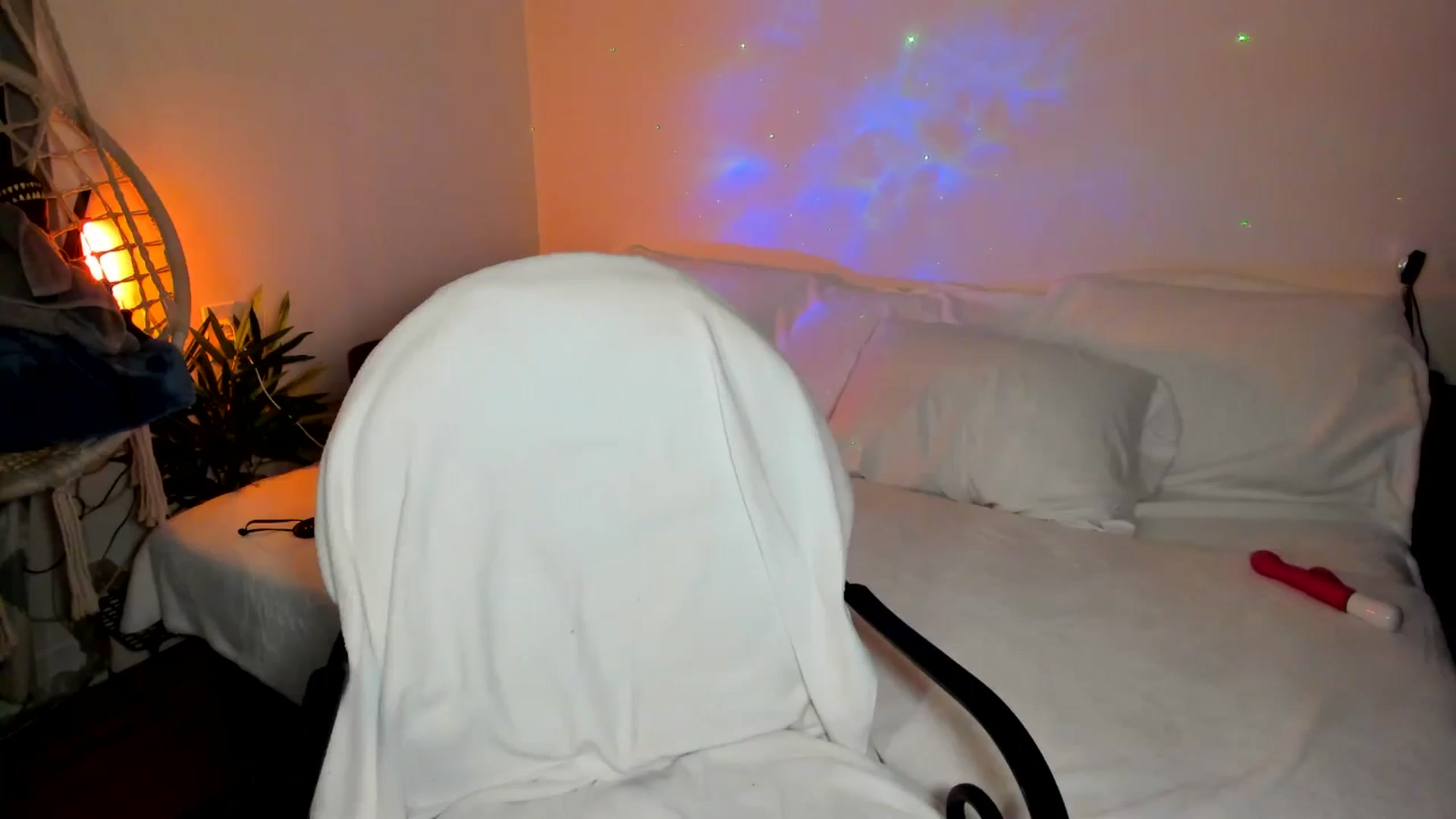Gallery image thumbnail from Nancy_Morris's myfreecams stream on, 11/17/2024, 01:50 image 8 of 20